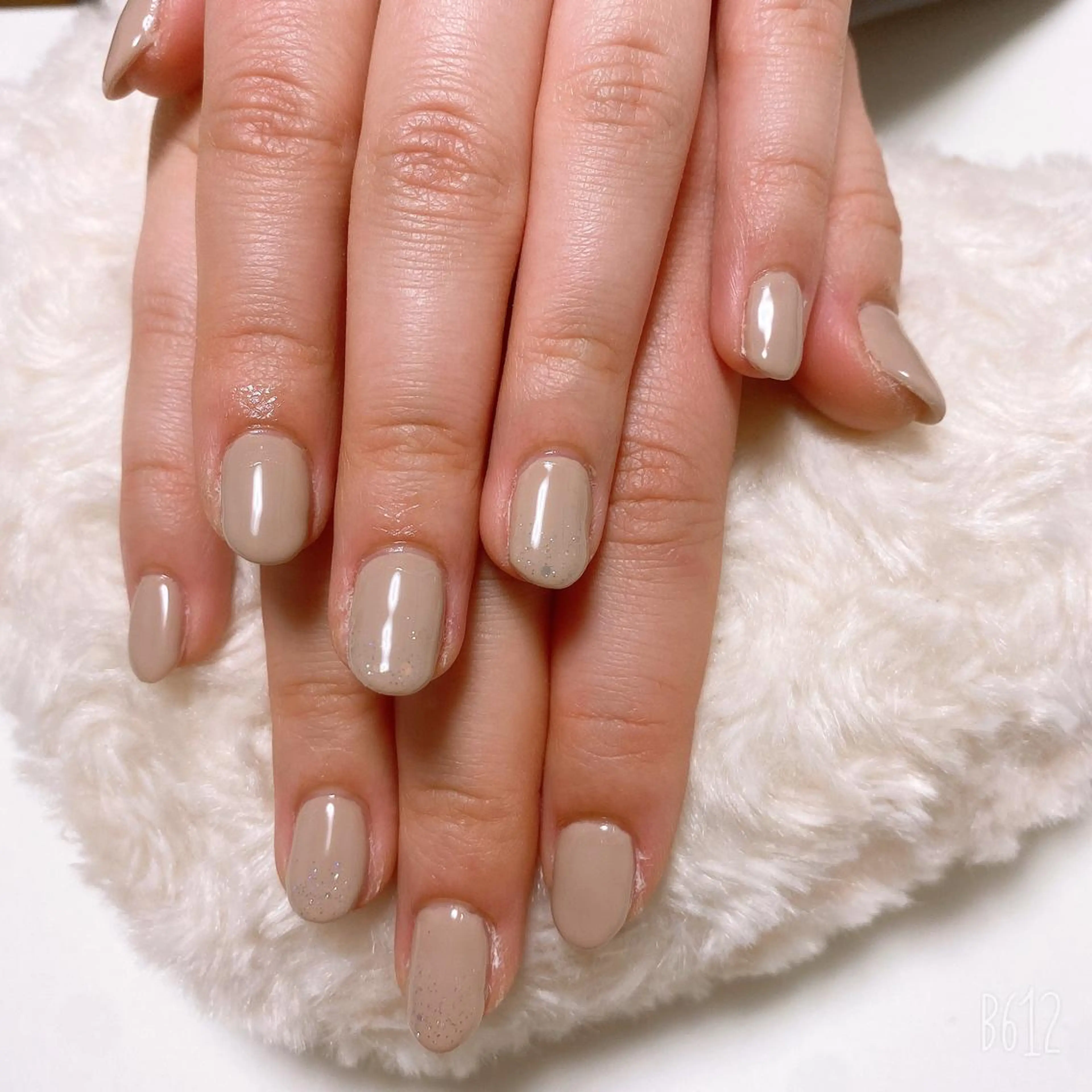 ネイル The Best Beauty受付担当のヘアスタイル