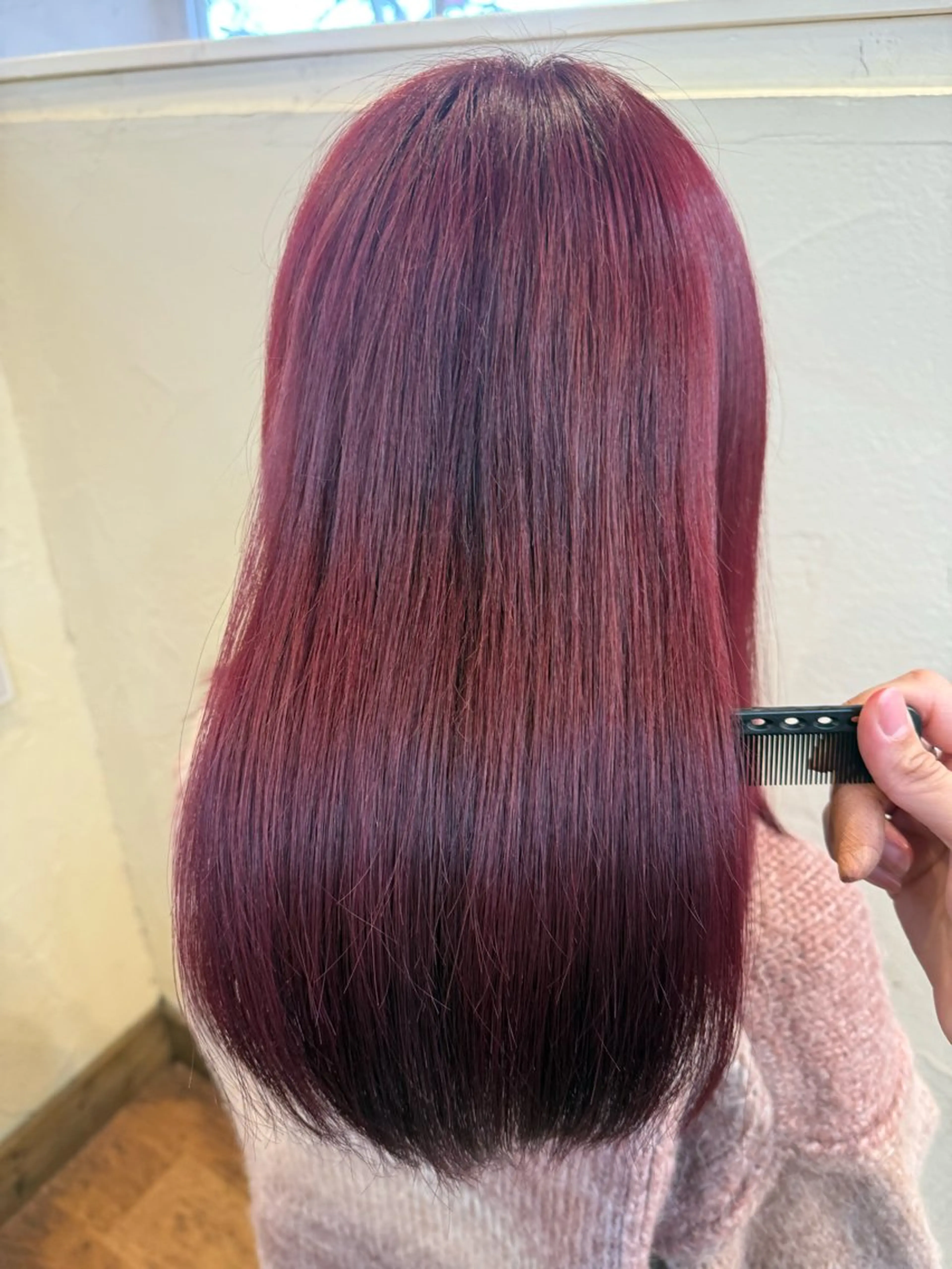 カラー レッドカラー 渡邊 さくらのヘアスタイル