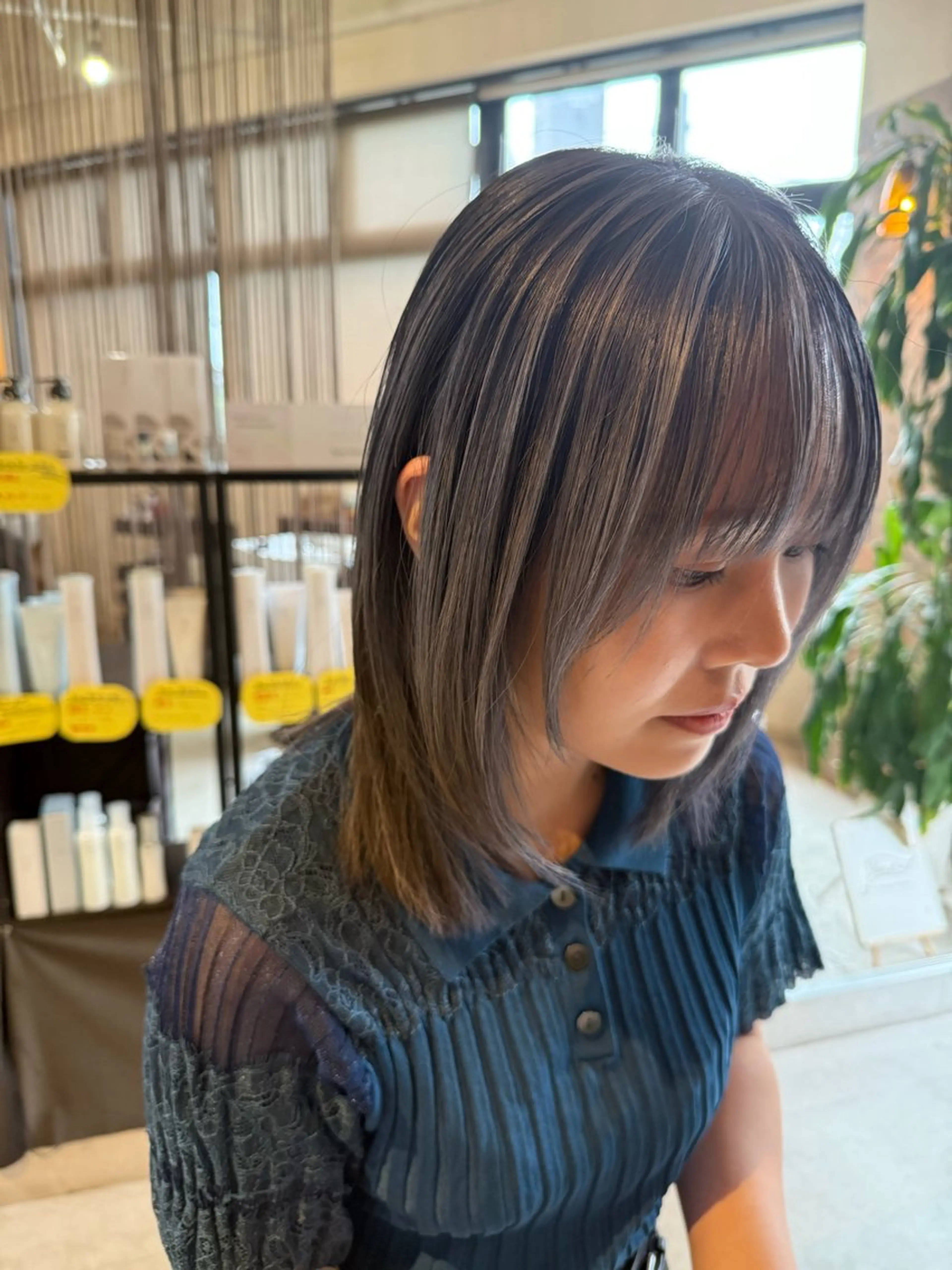 セミロング レイヤーカット ヘアカラー 前田 知輝のヘアスタイル