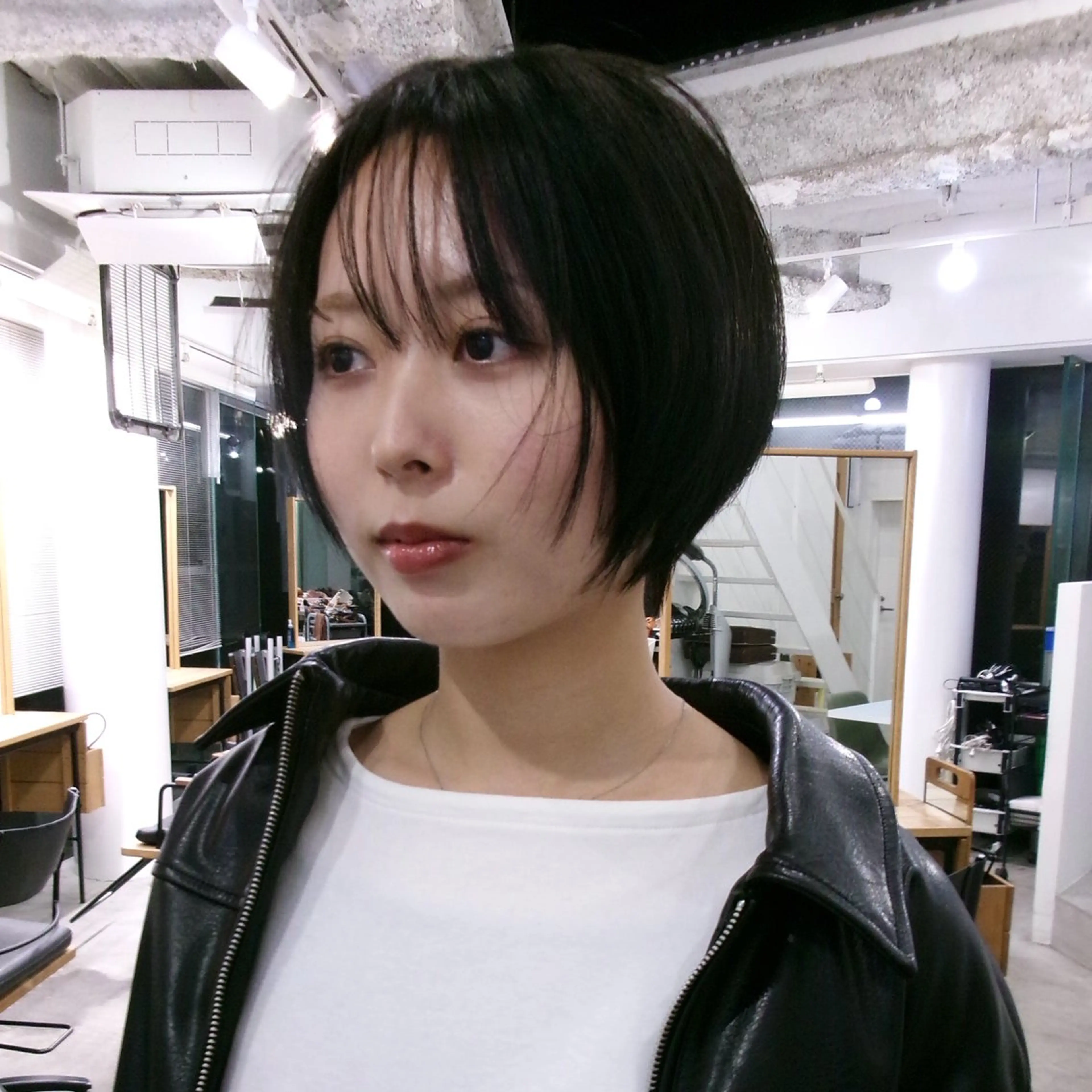 ショート アッシュ ボブ ショートヘア カット ヘアカラー 今井 香奈恵のヘアスタイル