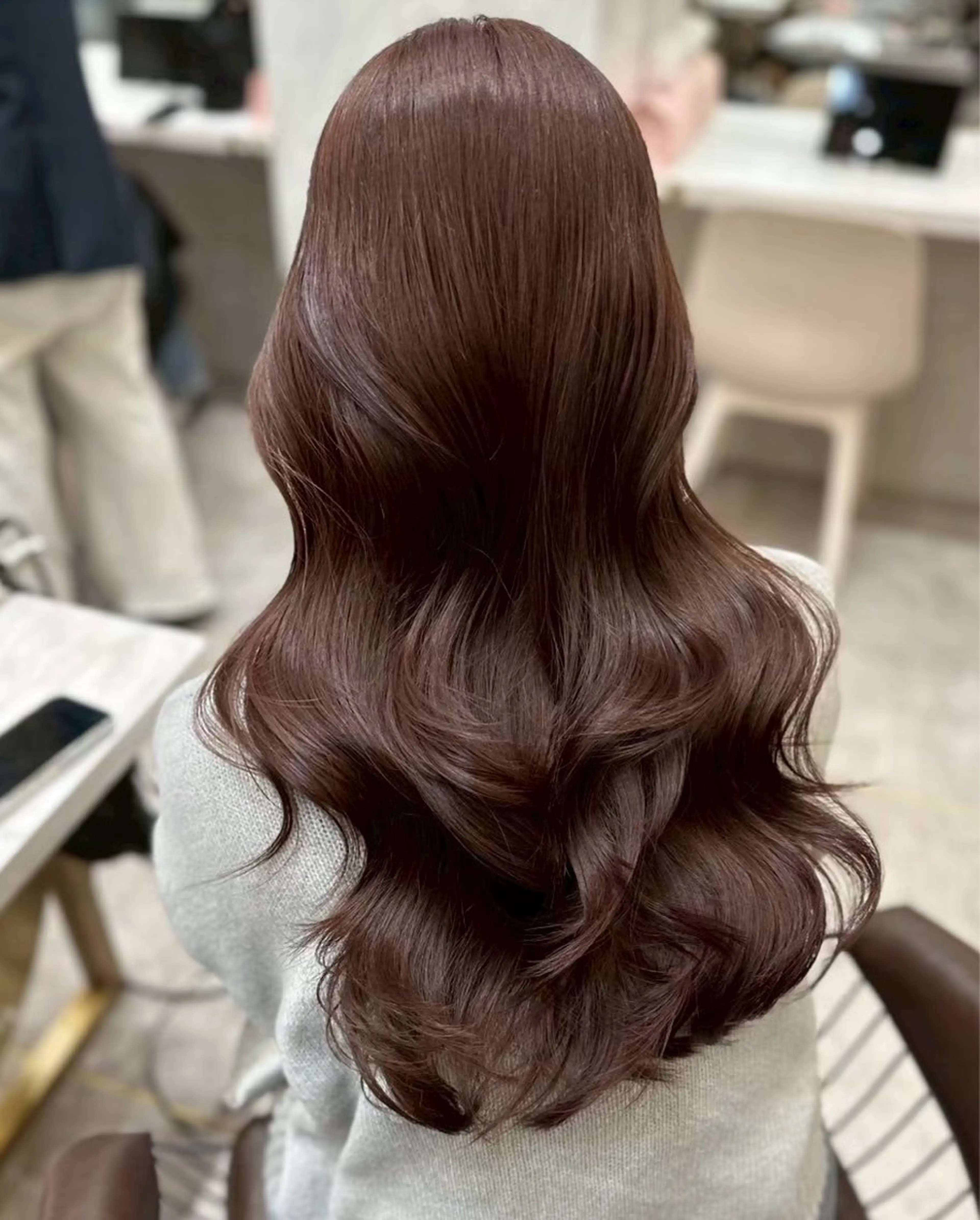 ロング くびれヘア 髪質改善 韓国風ヘア ヘアカラー 🎀透明感ブラウ ンshizuka🎀のヘアスタイル