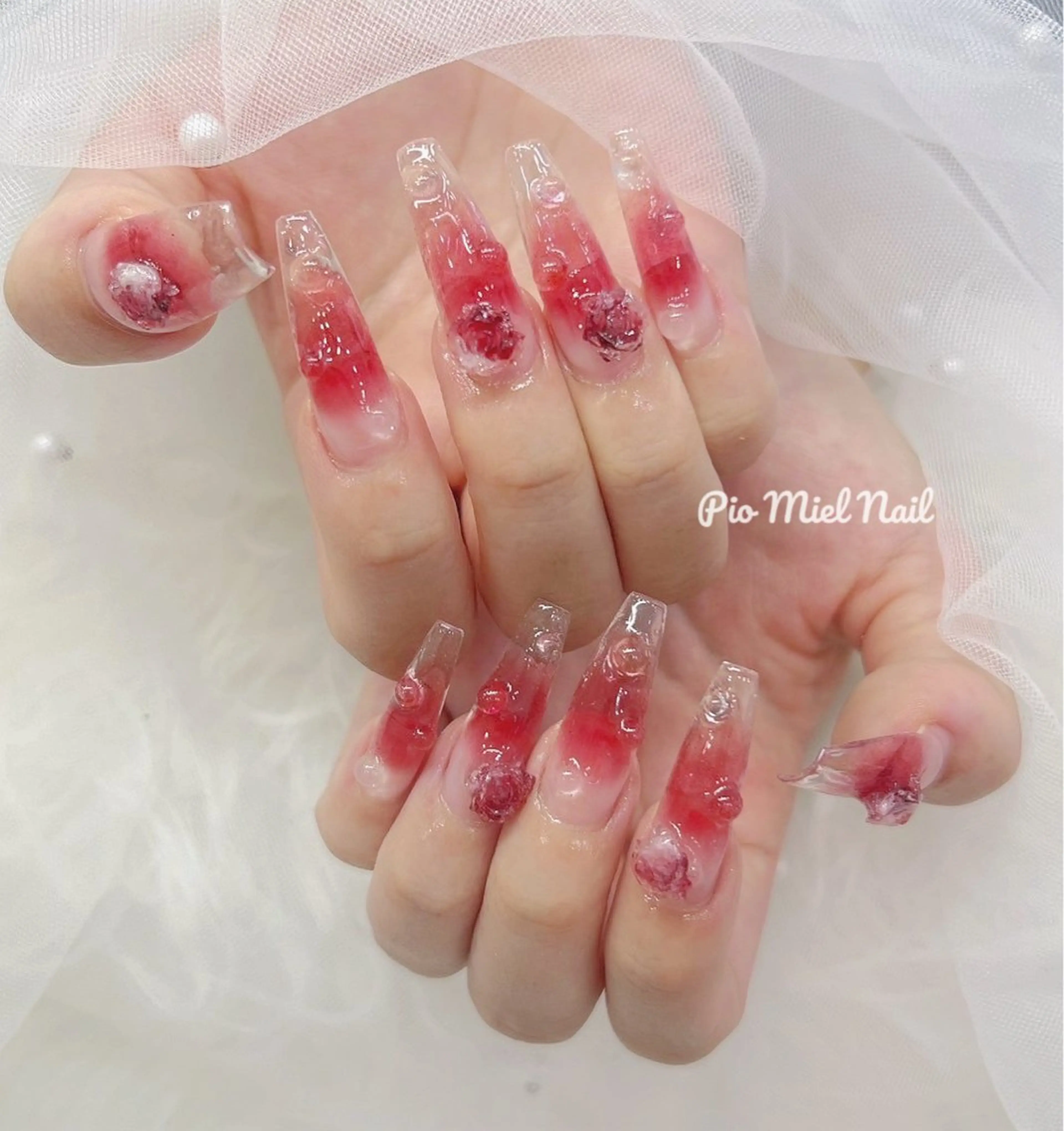 ロング ハンドネイル Pio Mielのネイルデザイン