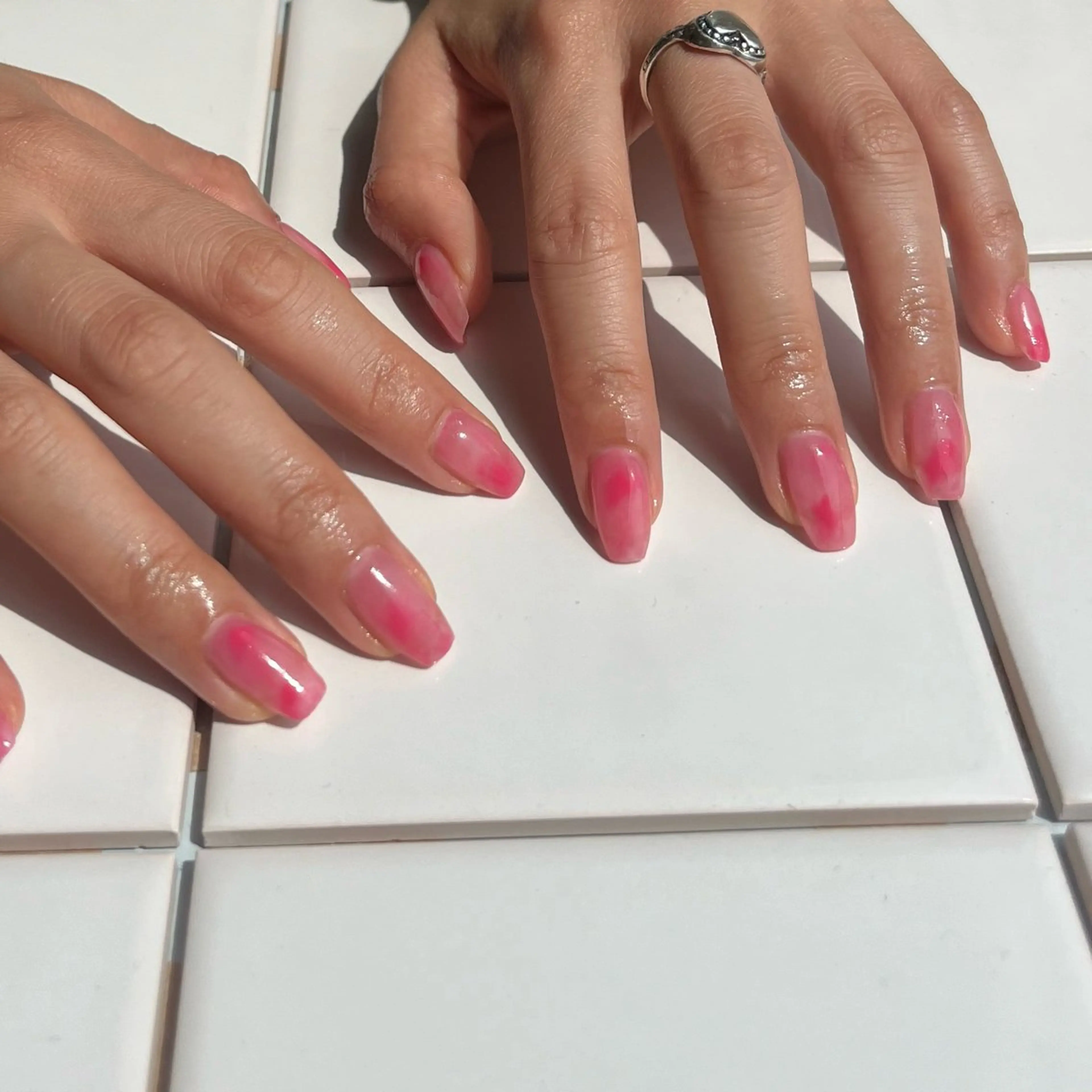 ネイル ワンカラーネイル natsumi .のネイルデザイン