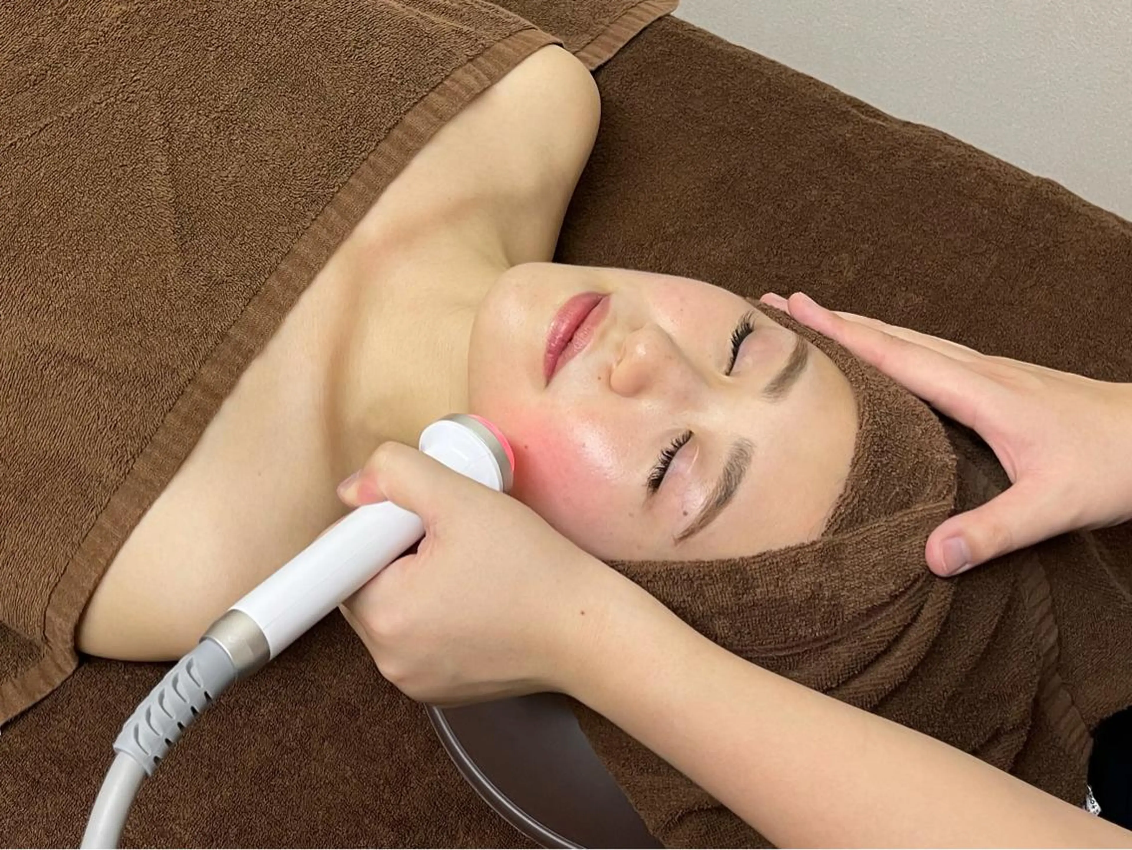 《ラジオ波・EMS》小顔トリートメントの写真