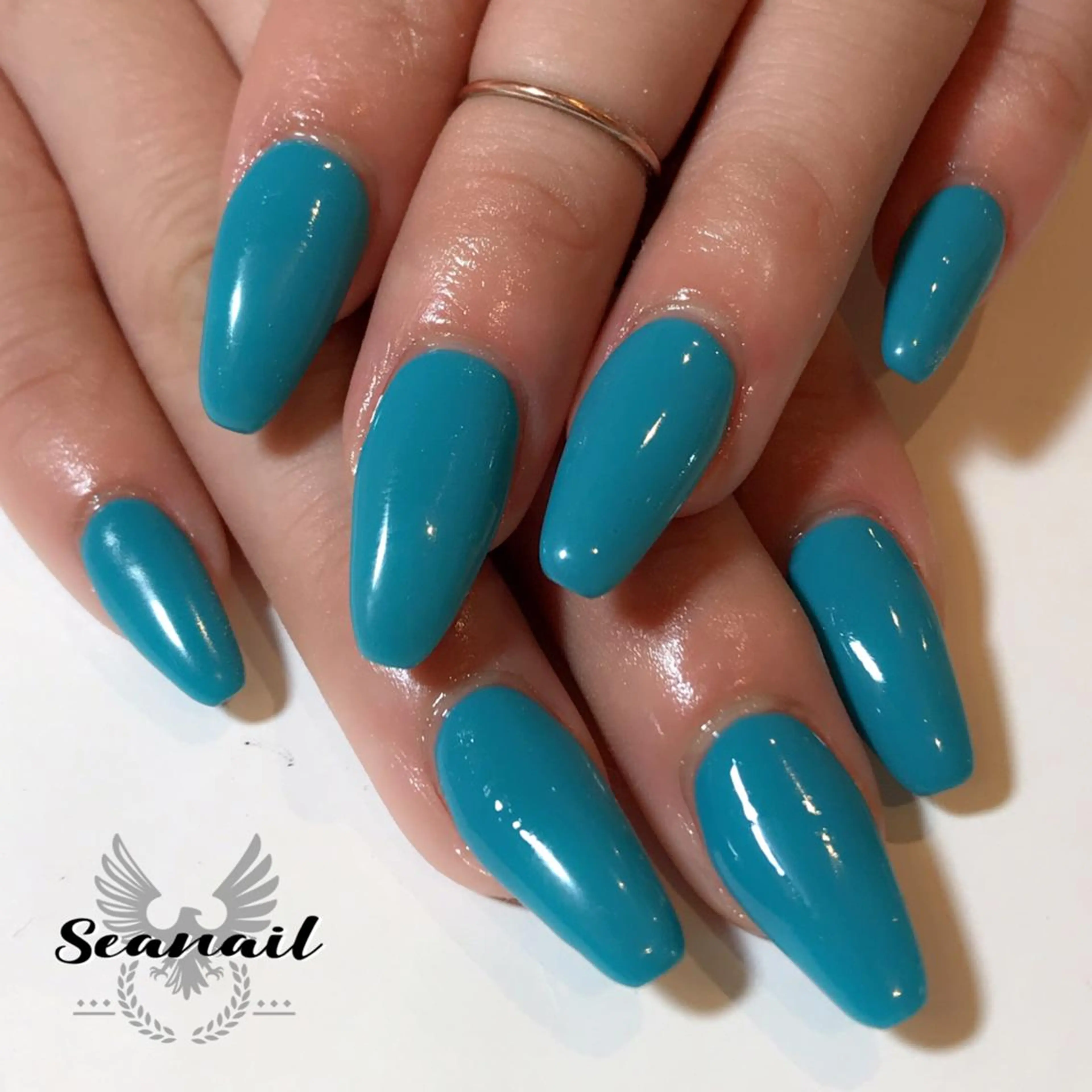 ネイル 小尾 栞のネイルデザイン