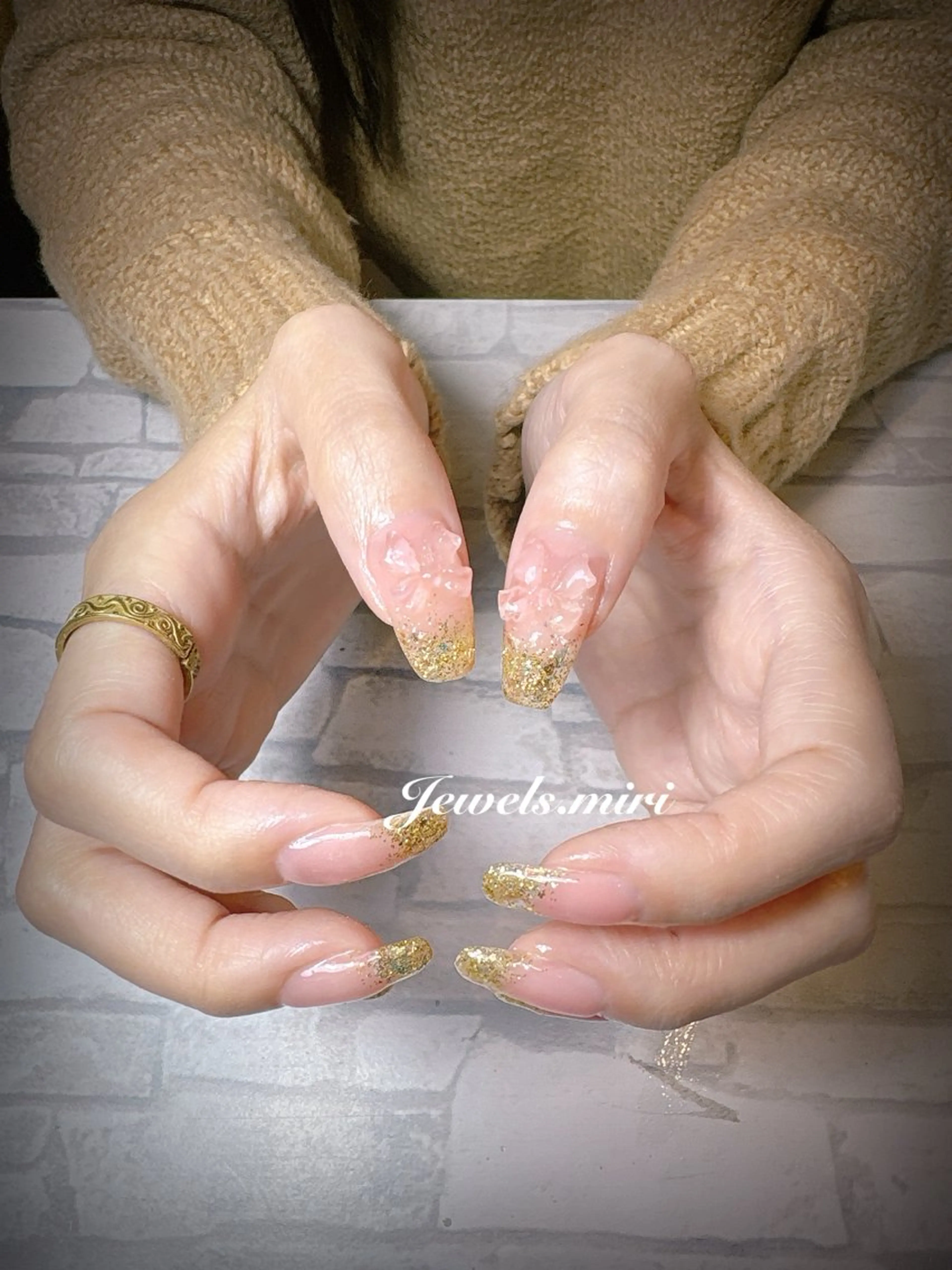 ネイル ゴールド グラデーション キラキラネイル ラメ(グリッター) ラメグラデーション Jewels nail lily 白楽所属・ネイルサロン Jewels Mのネイルデザイン