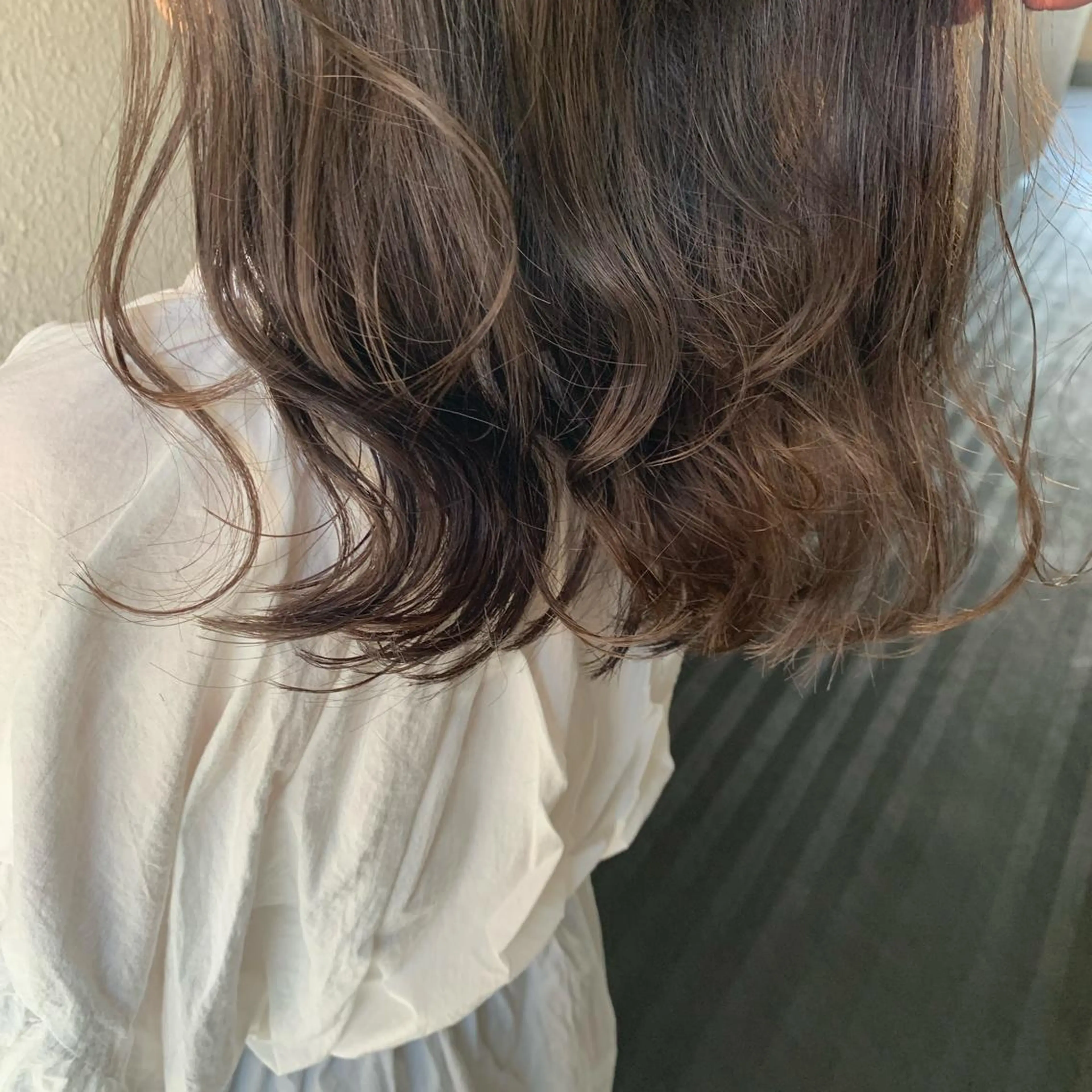 ミディアム カラー アッシュ chouette/ 根本優希のヘアスタイル