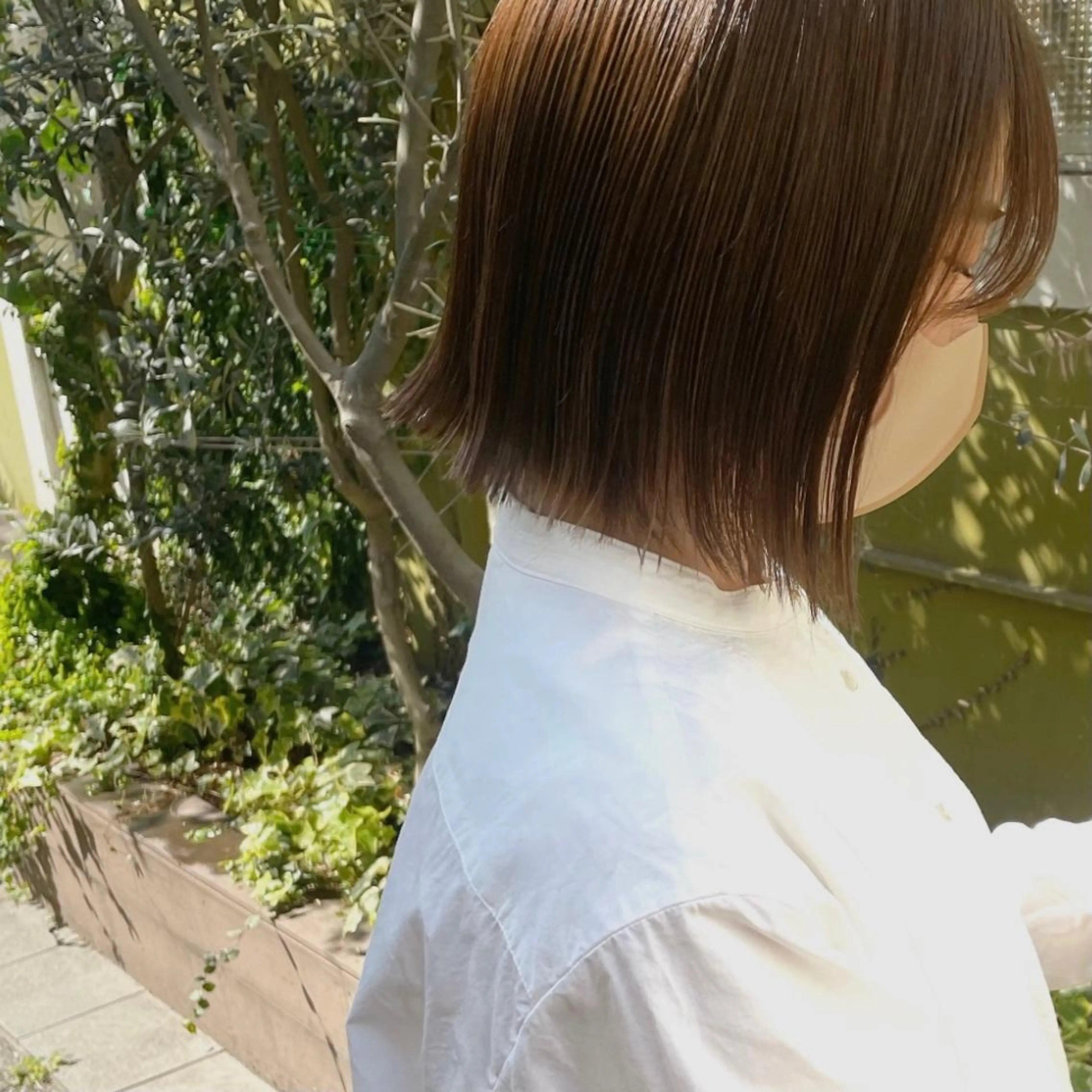 ミディアム カラー 切りっぱなしボブ ベージュカラー ボブ 齋藤 咲のヘアスタイル