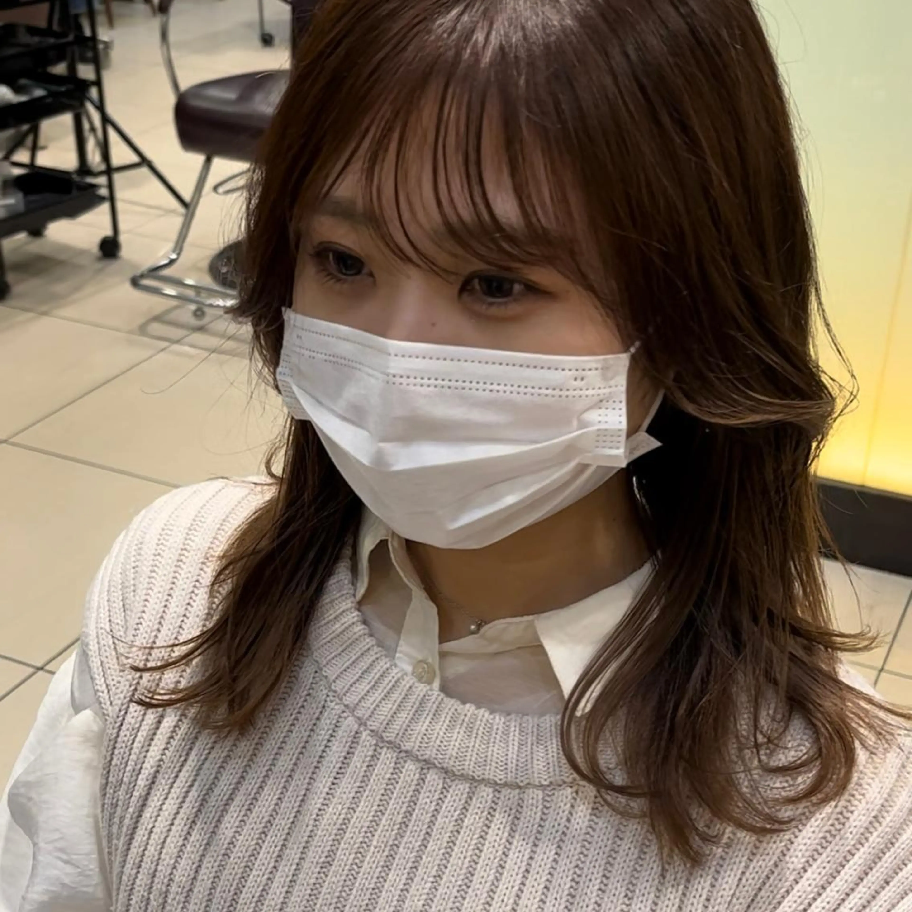 ミディアム くびれヘア 韓国風ヘア タンバルモリパーマ 礒井メンキのヘアスタイル