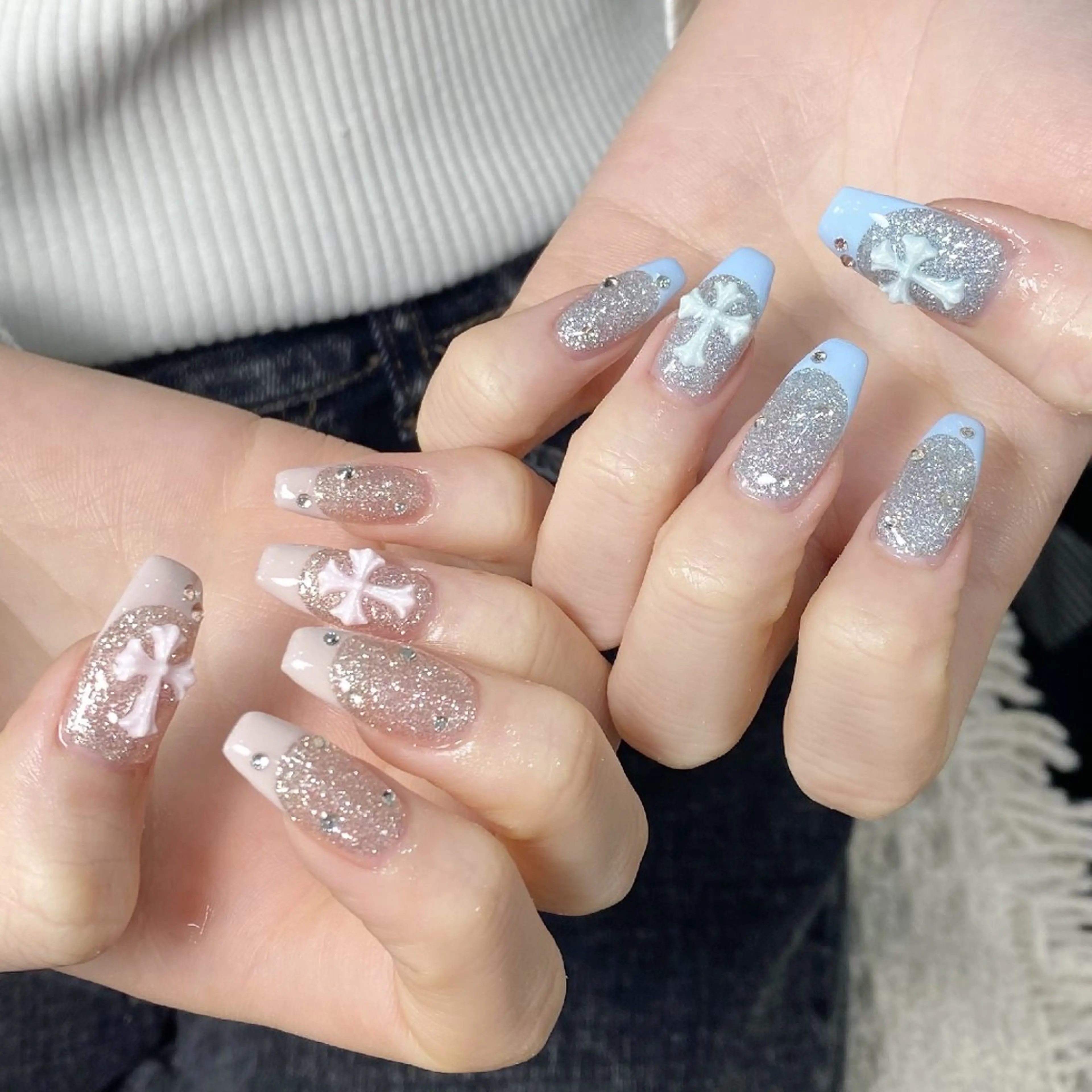 ネイル チークネイル フレンチネイル ジェルネイル ガーリー キラキラネイル ハンドネイル UM Nail Salonのネイルデザイン