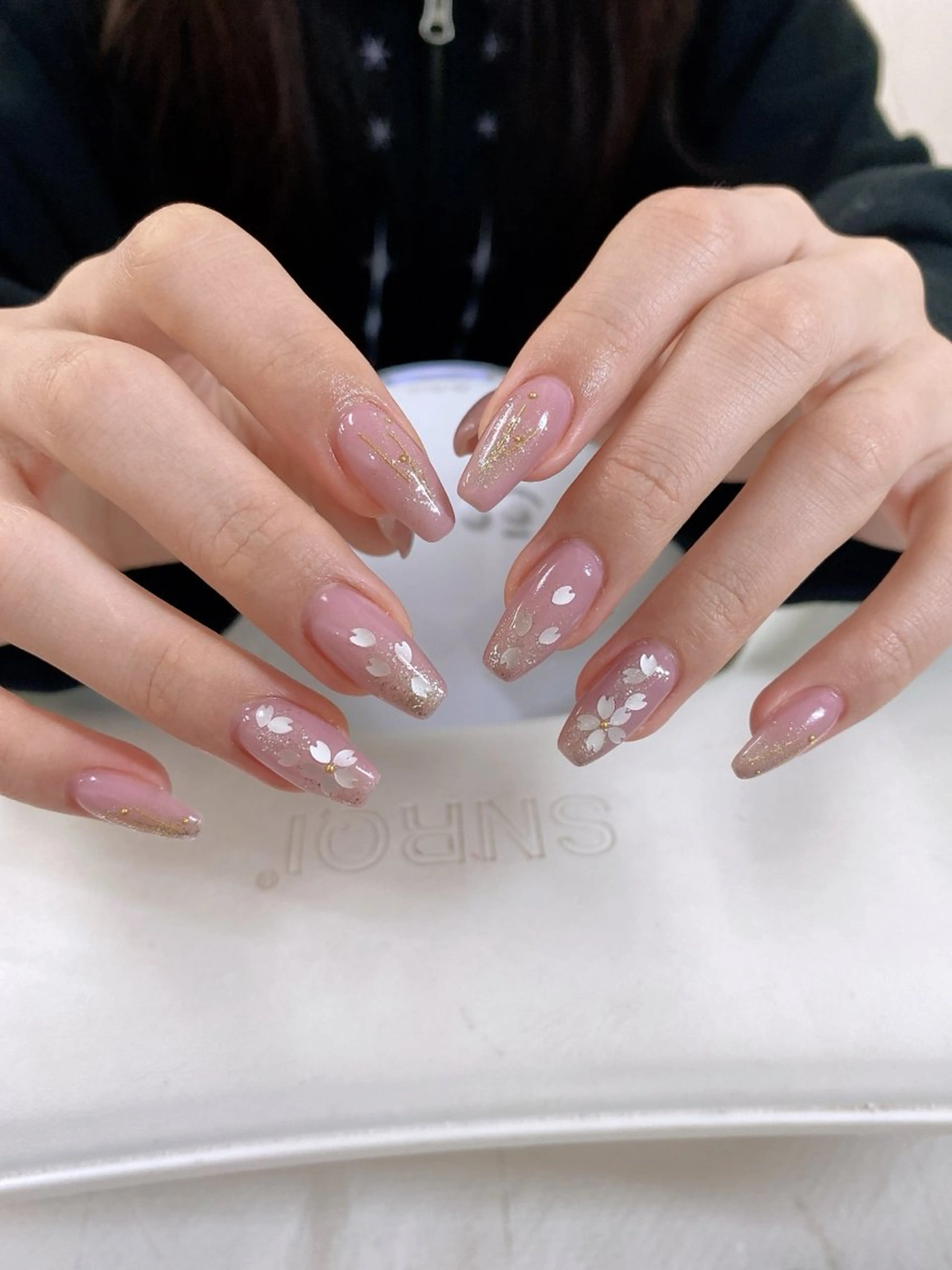 ネイル えい このネイルデザイン