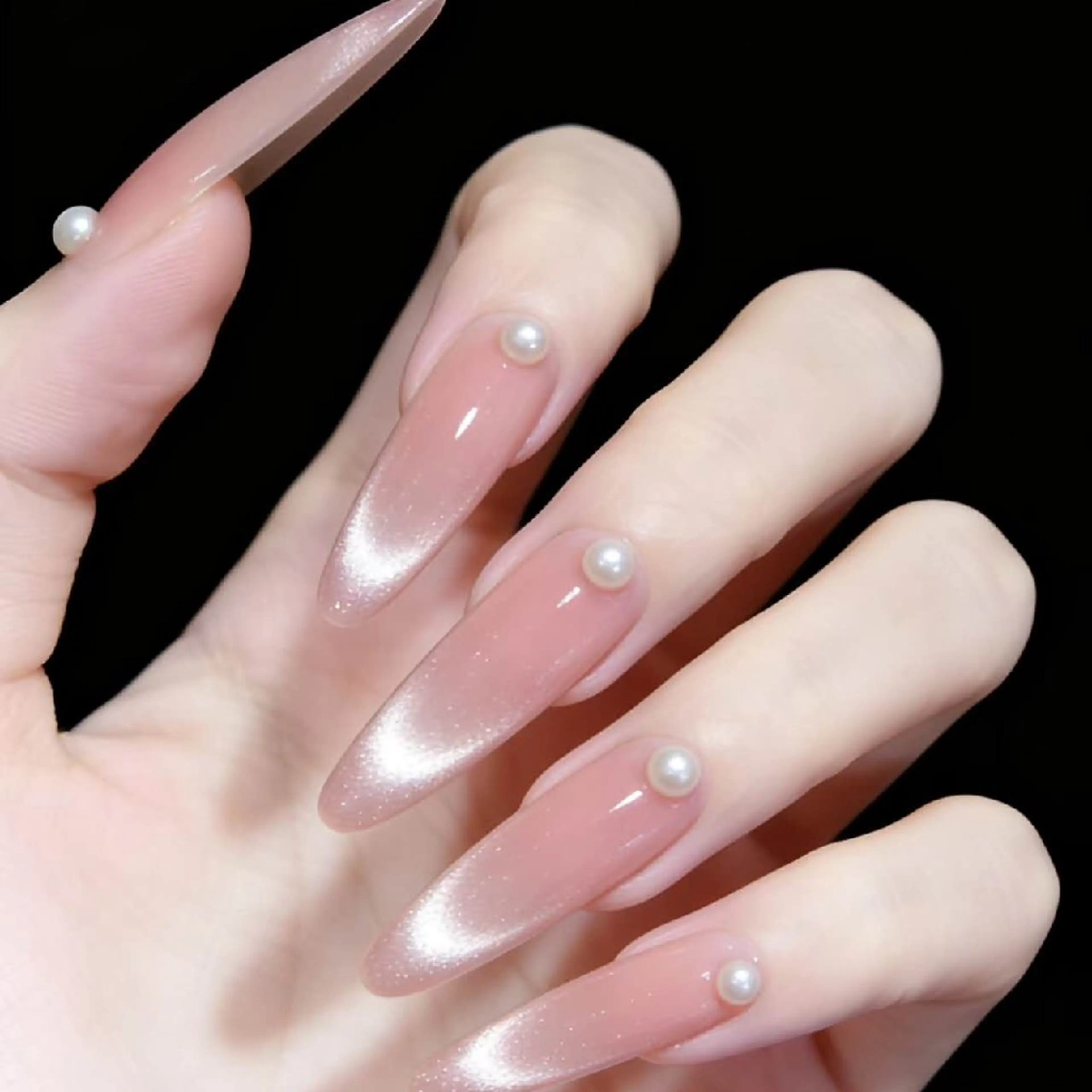 ネイル 小島 阿佑美のネイルデザイン