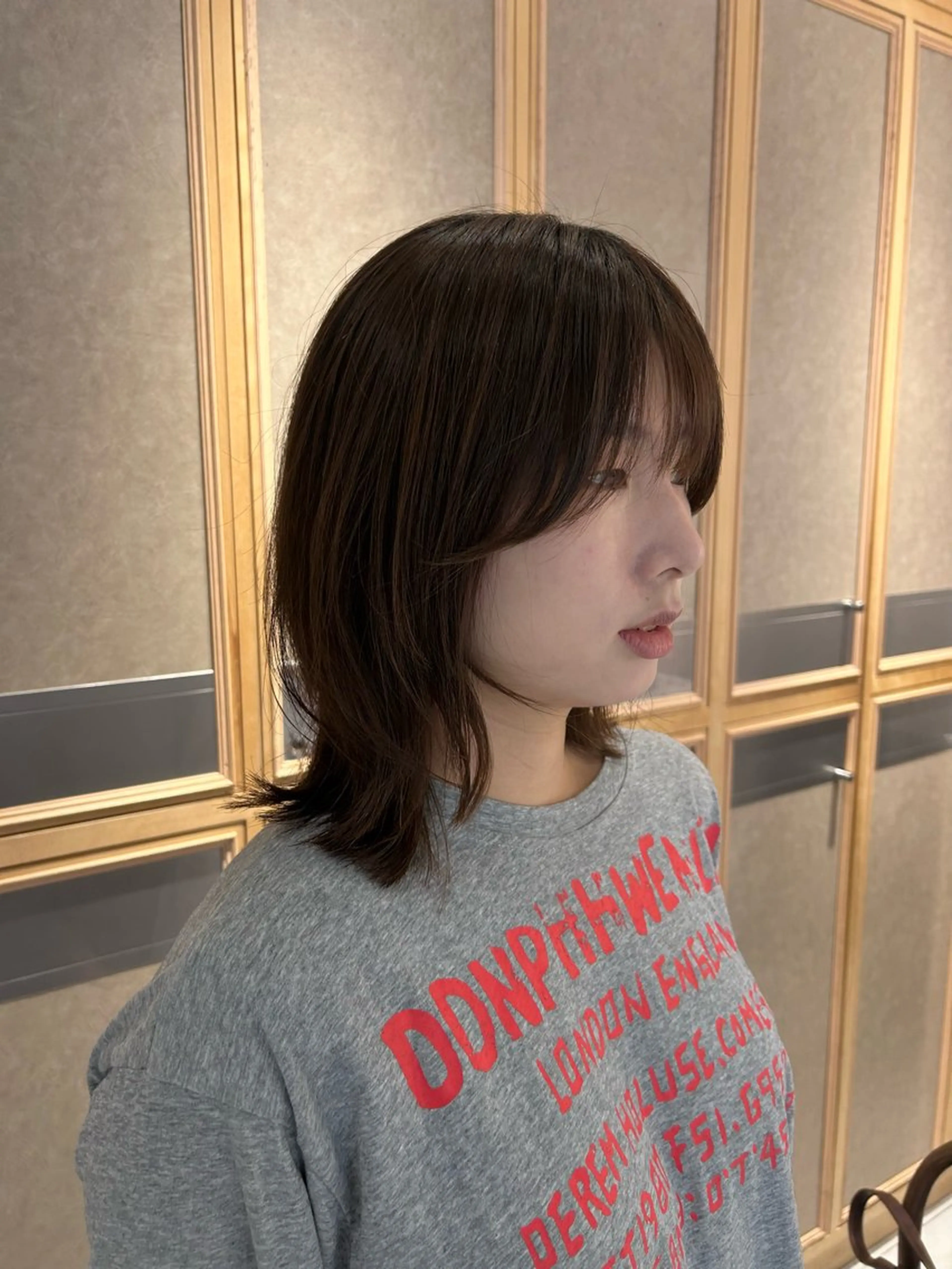 ミディアム ミディアムレイヤー 顔周りカット レイヤーカット 似合わせカット カット トリートメント ヘッドスパ ヘアセット miko🪽地毛風/ ハイトーン/レイヤーのヘアスタイル