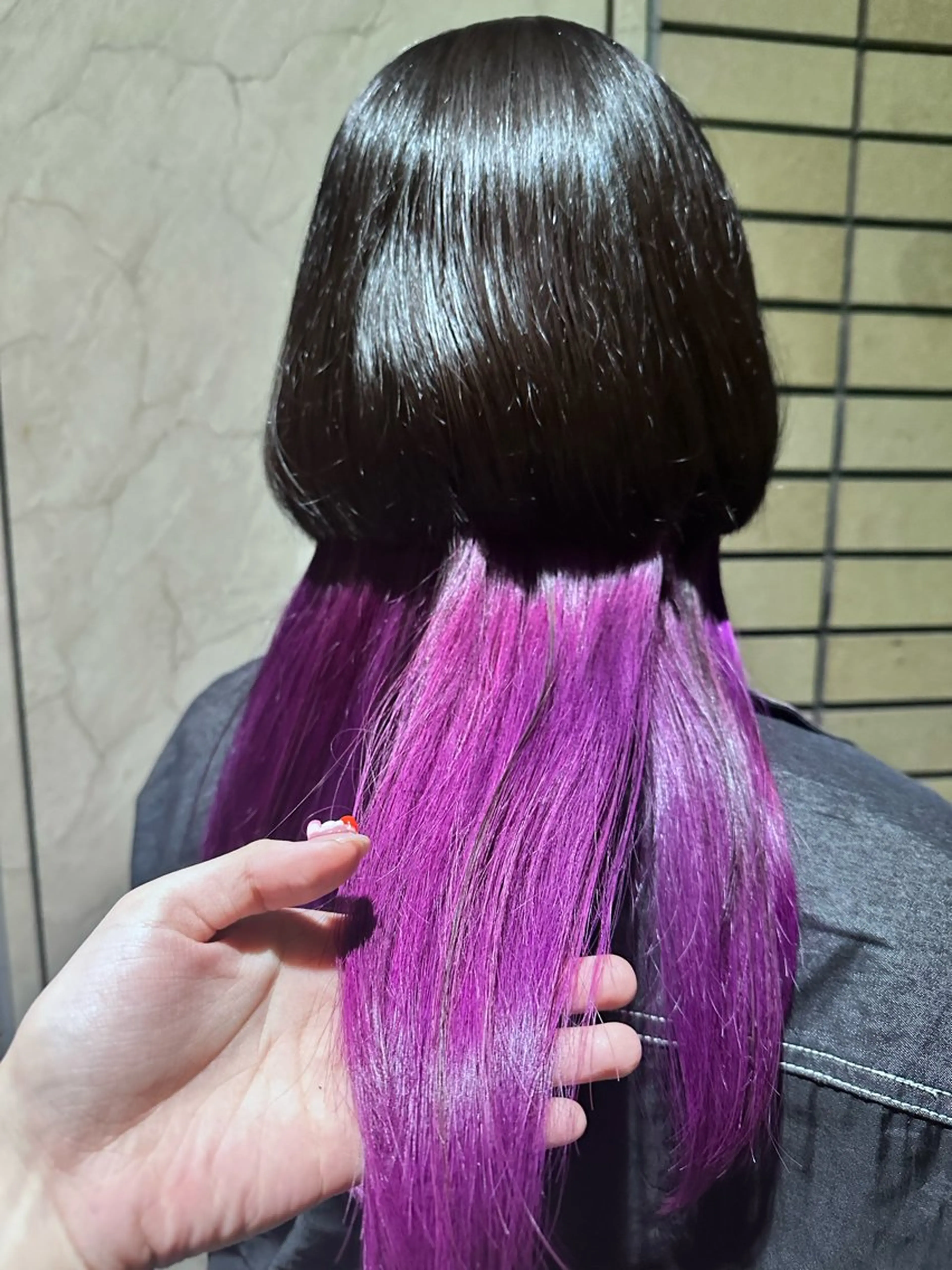 セミロング カラー 秋吉 珠羽のヘアスタイル