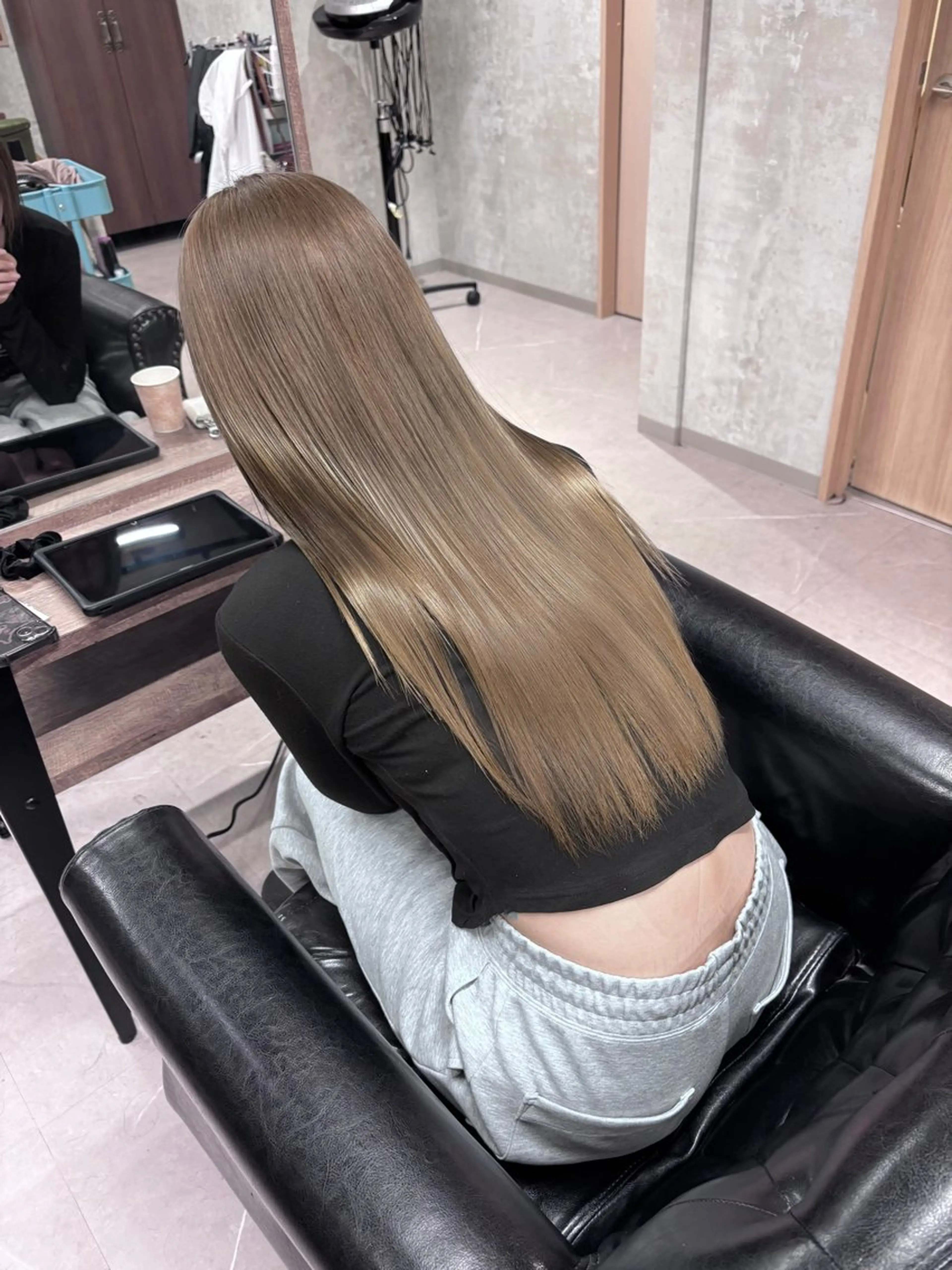 ロング カラー ブリーチ benji所属・Hamatsu Misakiのヘアスタイル