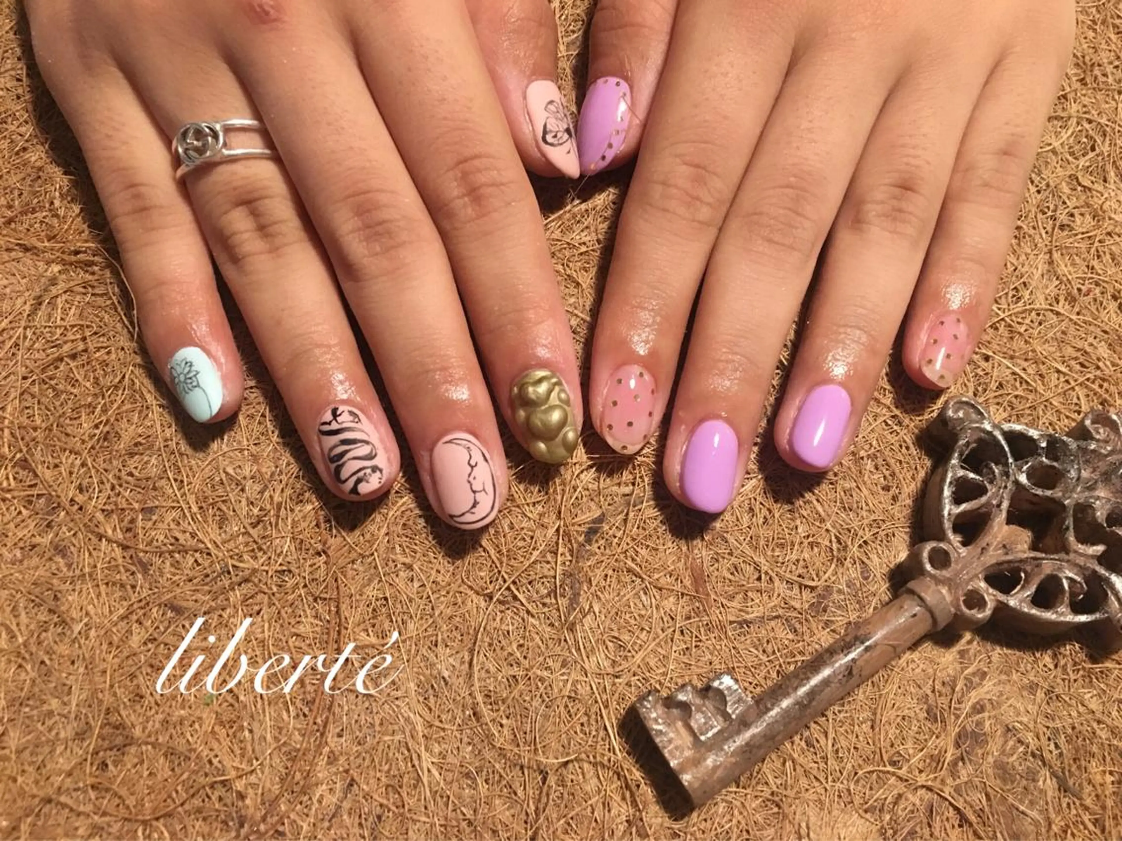 ネイル liberté (リベルテ)のネイルデザイン