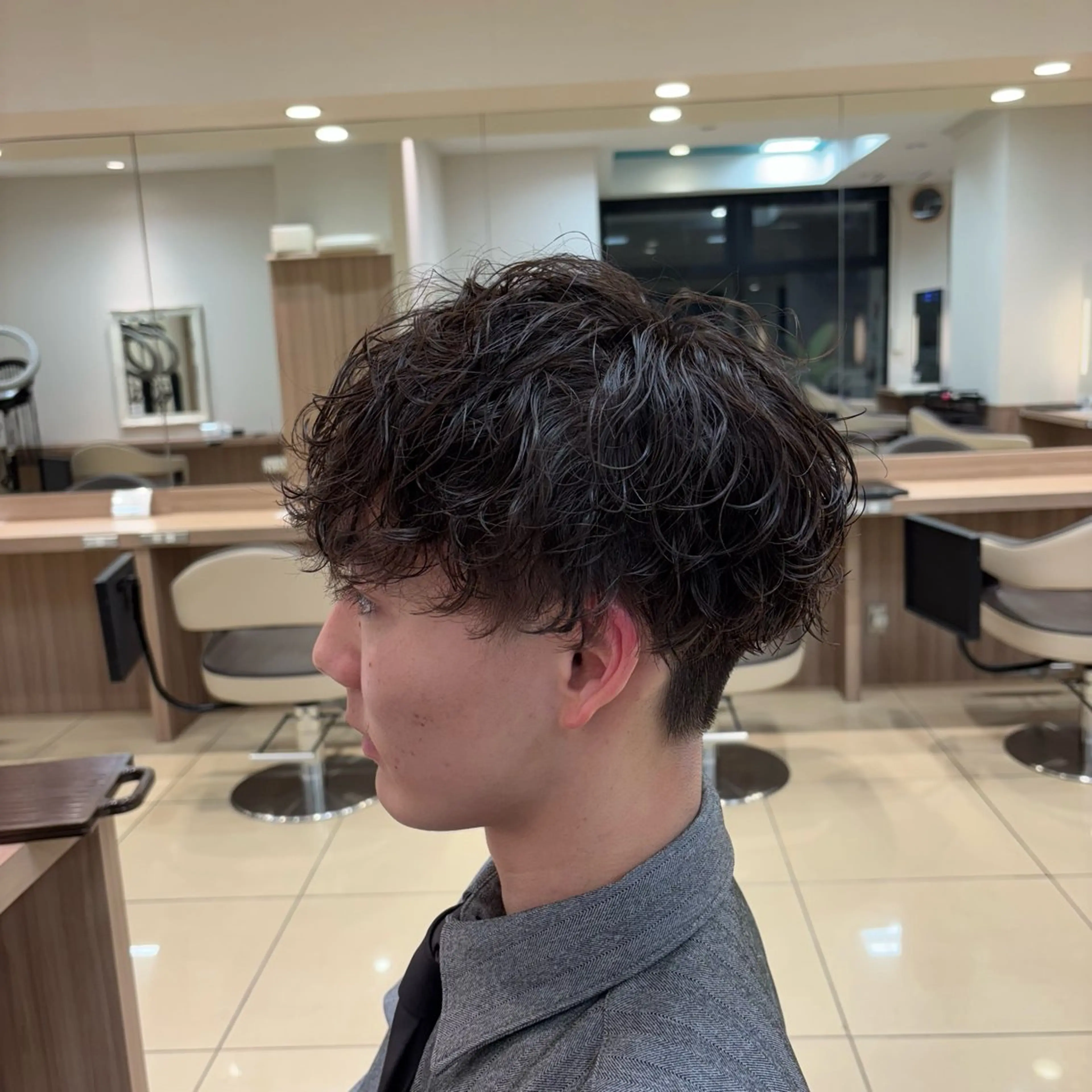 ミディアム パーマ メンズ カット パーマ トリートメント 🐠寒色系×パーマ 櫻井　麿偉🐏のヘアスタイル