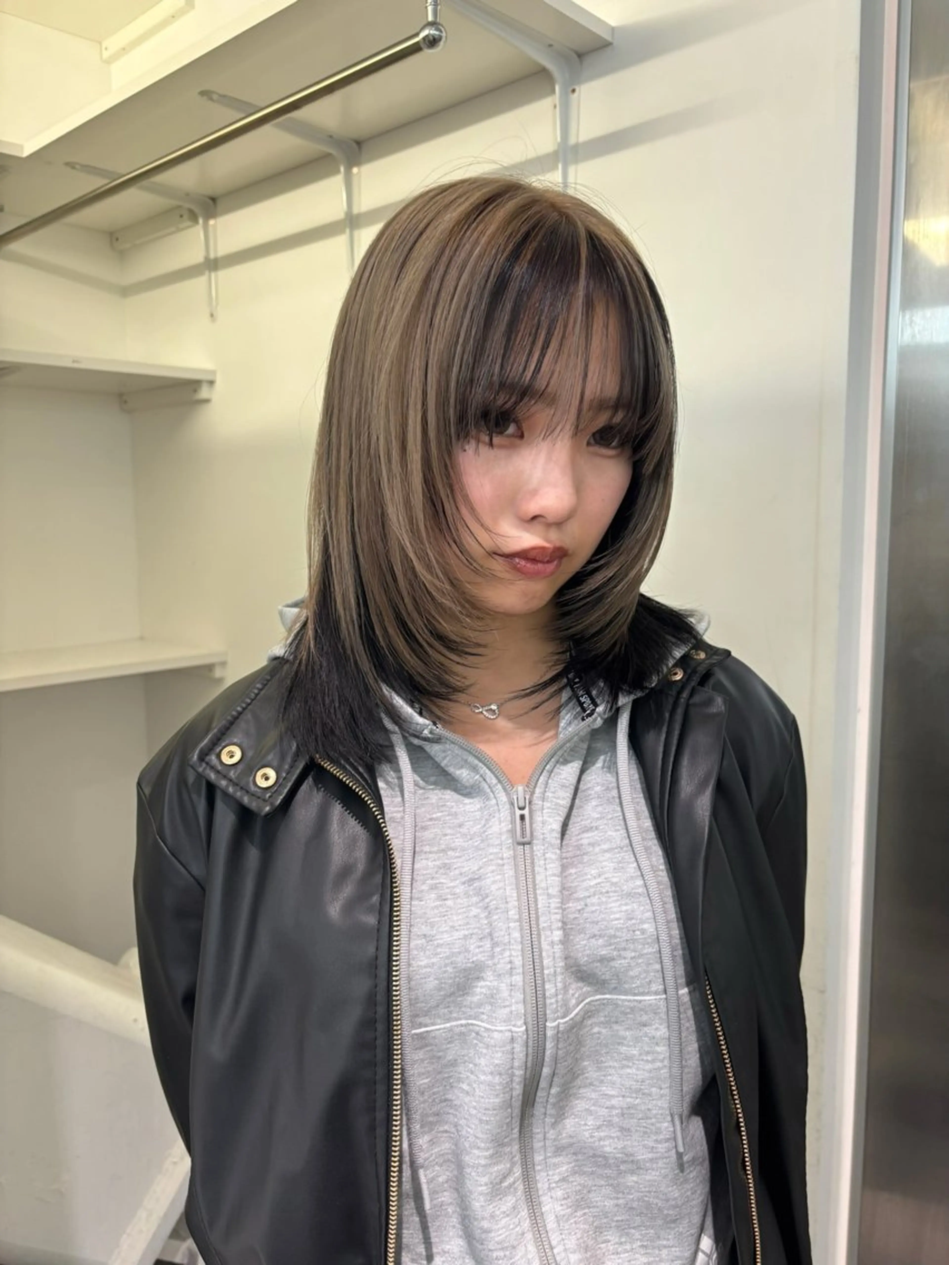 ミディアム 日吉／レイヤー／ 髪質改善／iatoのヘアスタイル