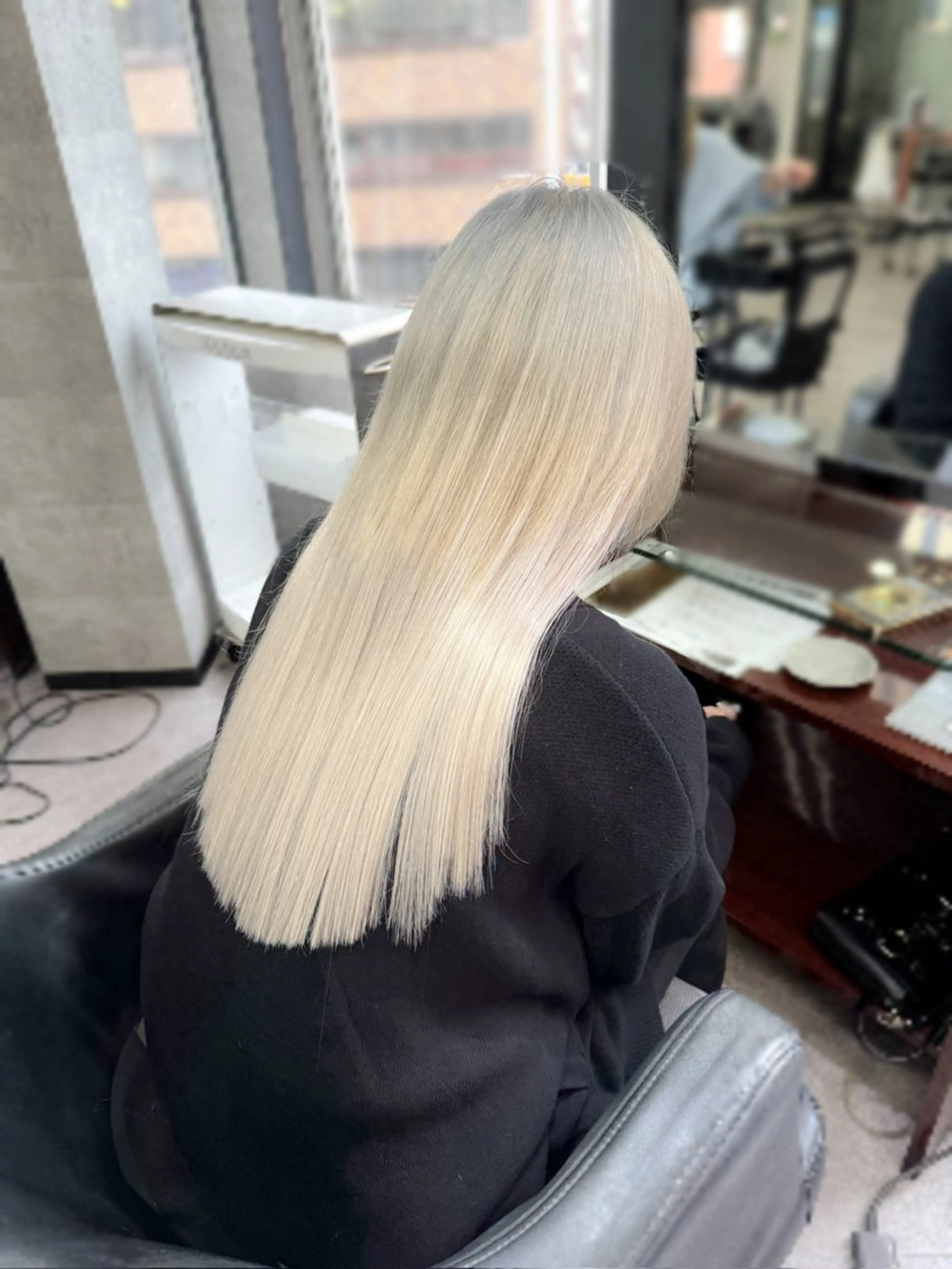 ロング カラー カット ヘアカラー トリートメント エクステ ハイトーンエクステ 🎩カズキ🎩のヘアスタイル