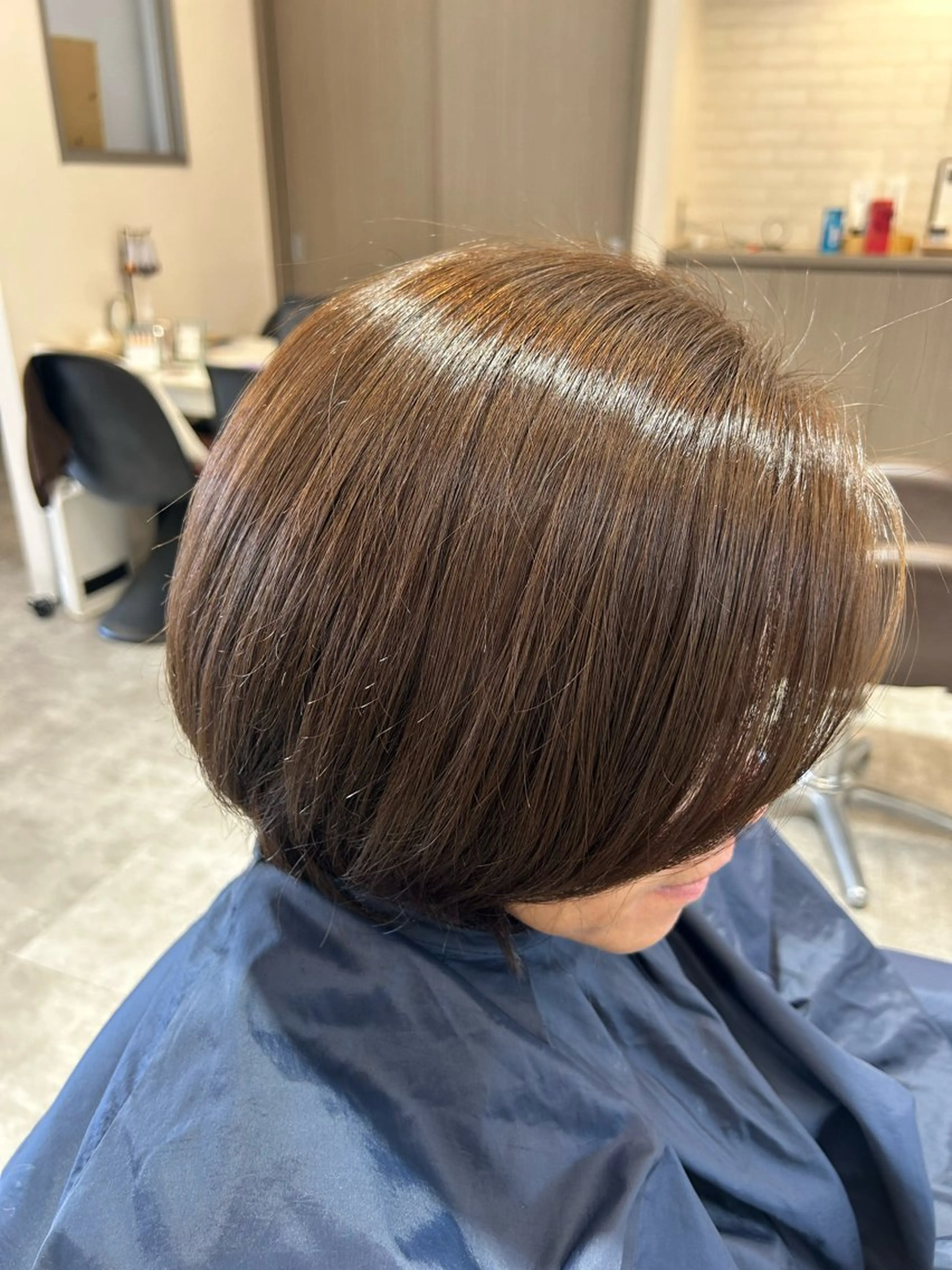 ショート カラー 大西 葵のヘアスタイル
