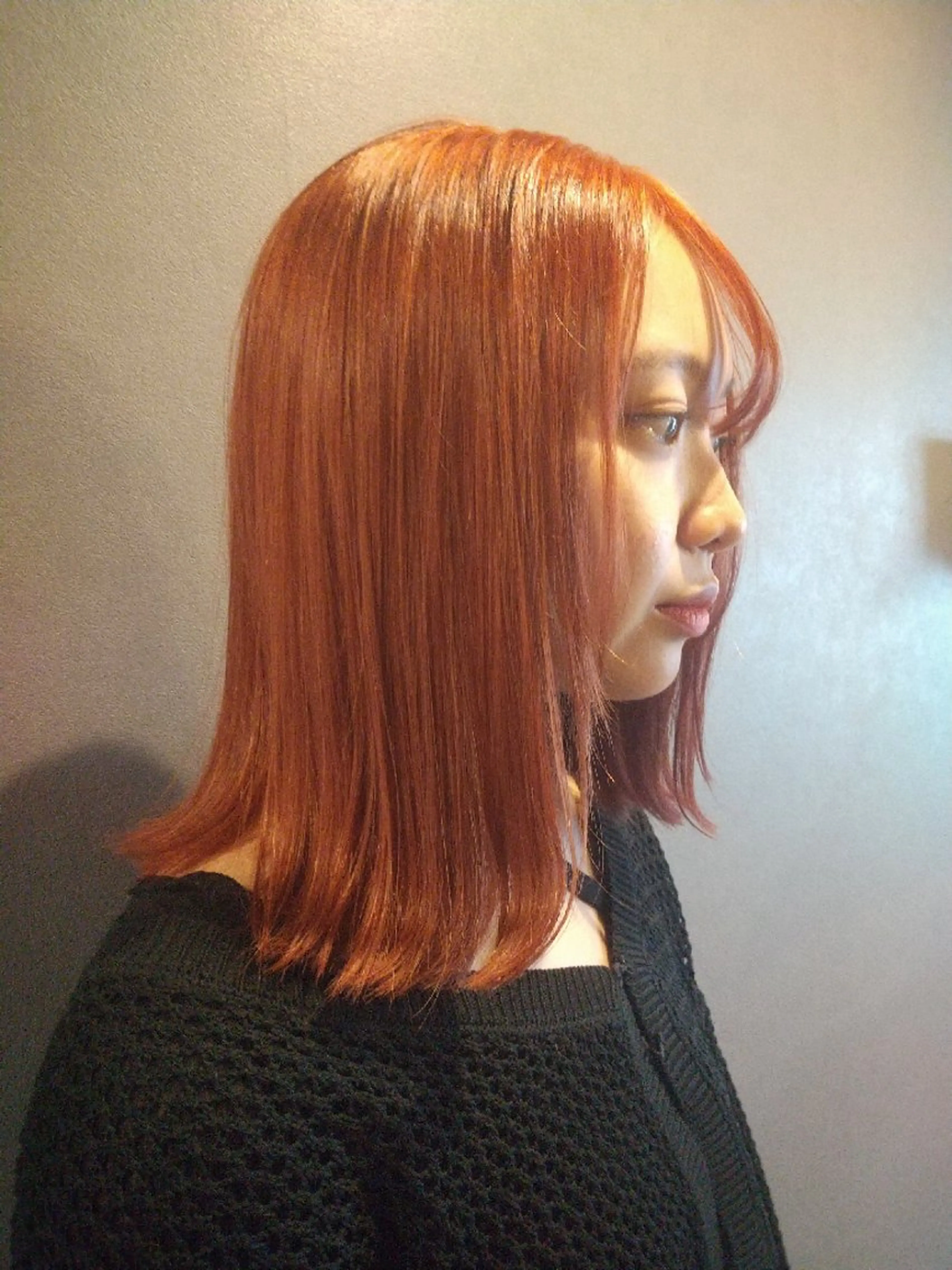 ミディアム カラー オレンジ 久村 奈菜のヘアスタイル