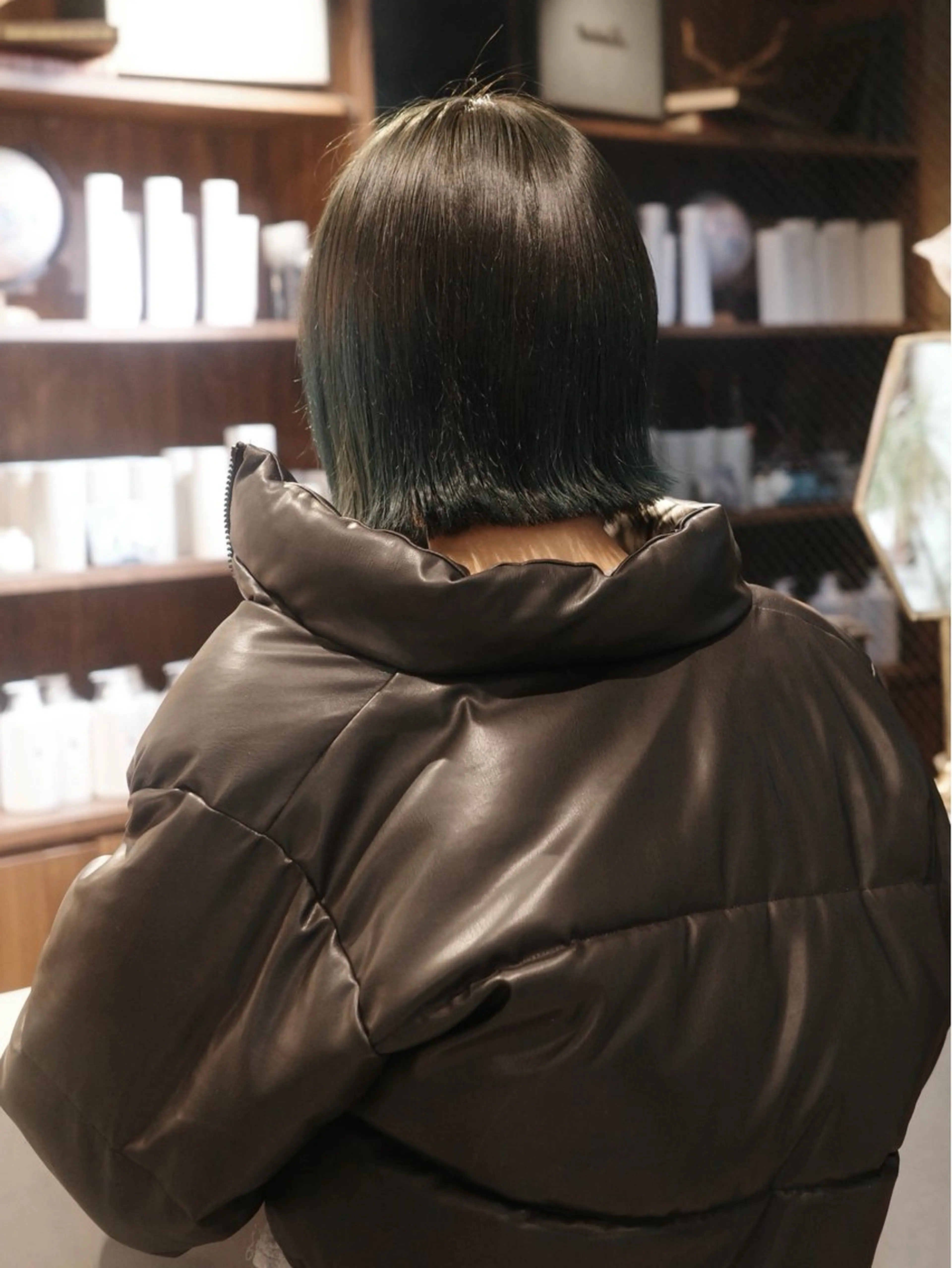 カラー ブルーカラー ボブ (h)wim kikoのヘアスタイル