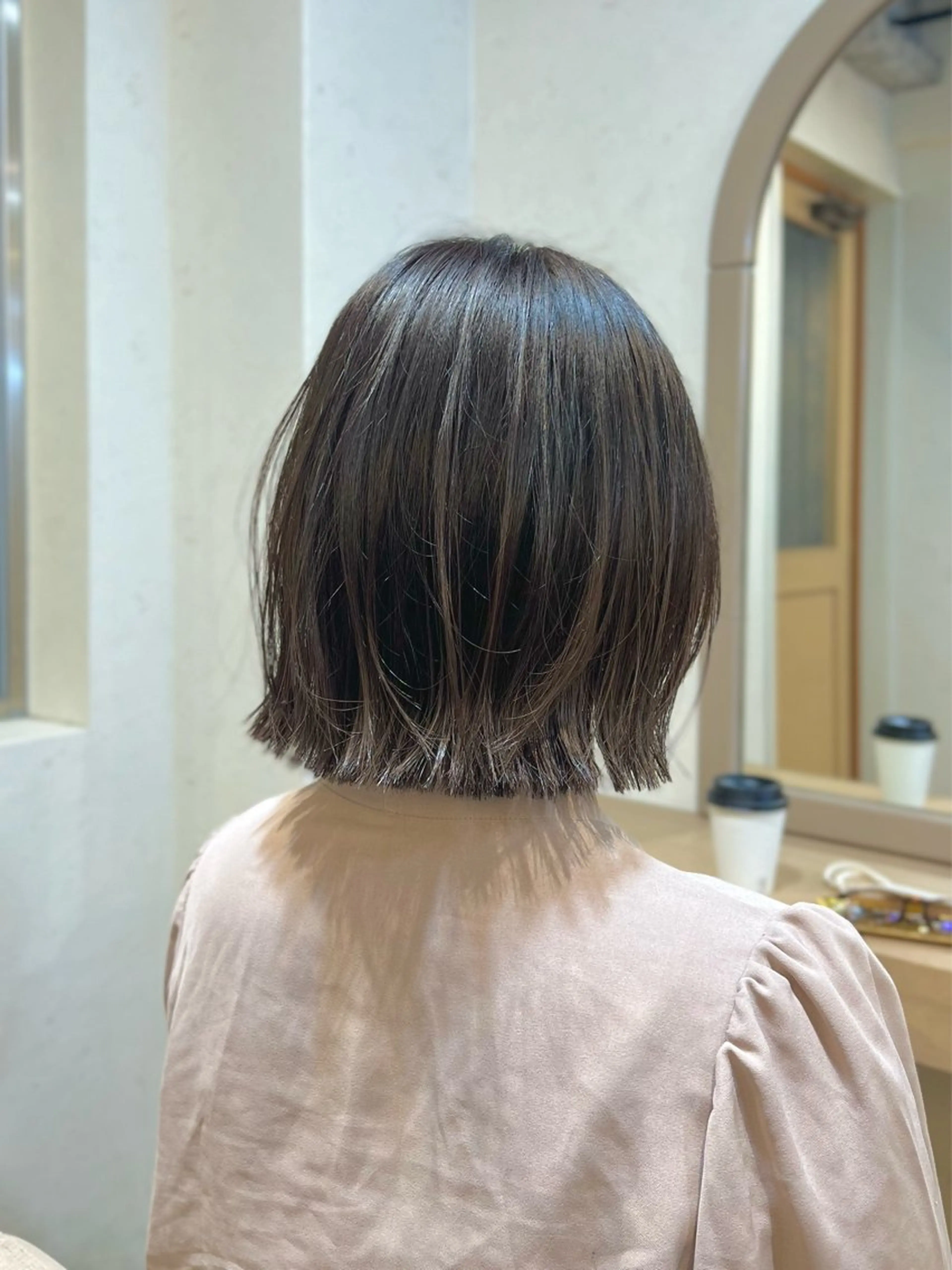ショート カラー 切りっぱなしボブ ボブ 神戸ボブ✂️ ioe三宮/田 伸佳のヘアスタイル