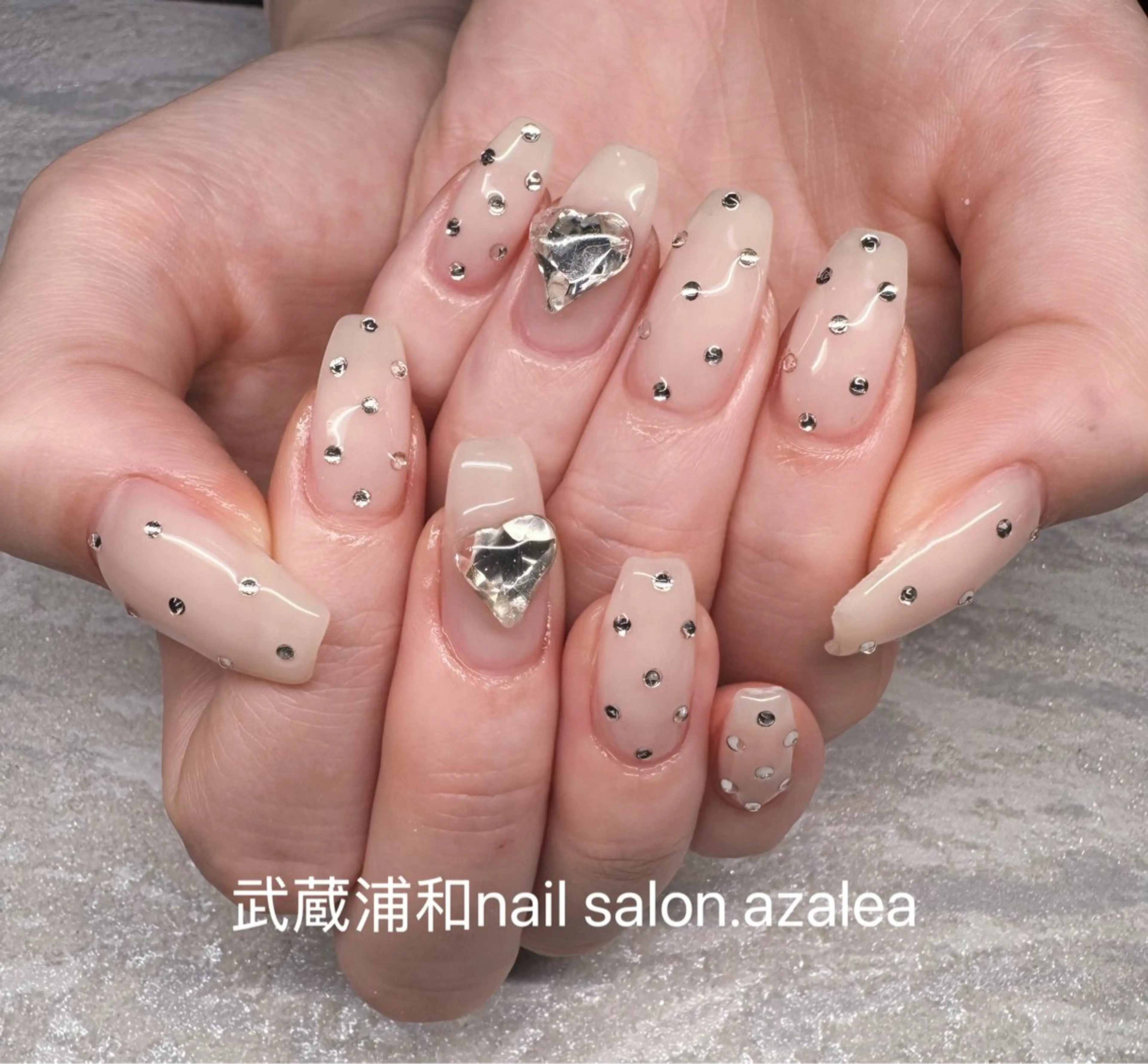 ネイル ハンドネイル R inのネイルデザイン