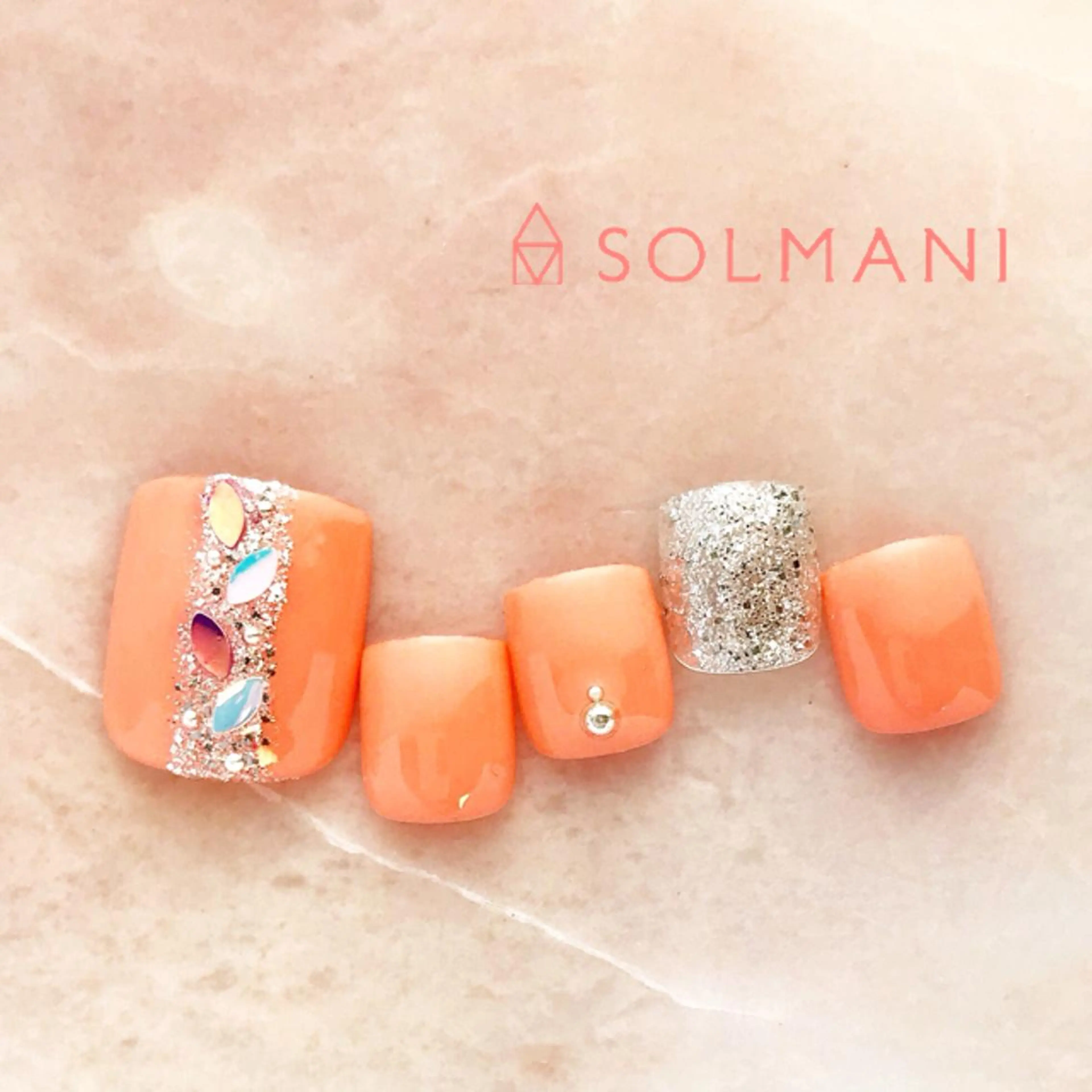 ネイル フットネイル SOLMANI 予約担当のネイルデザイン
