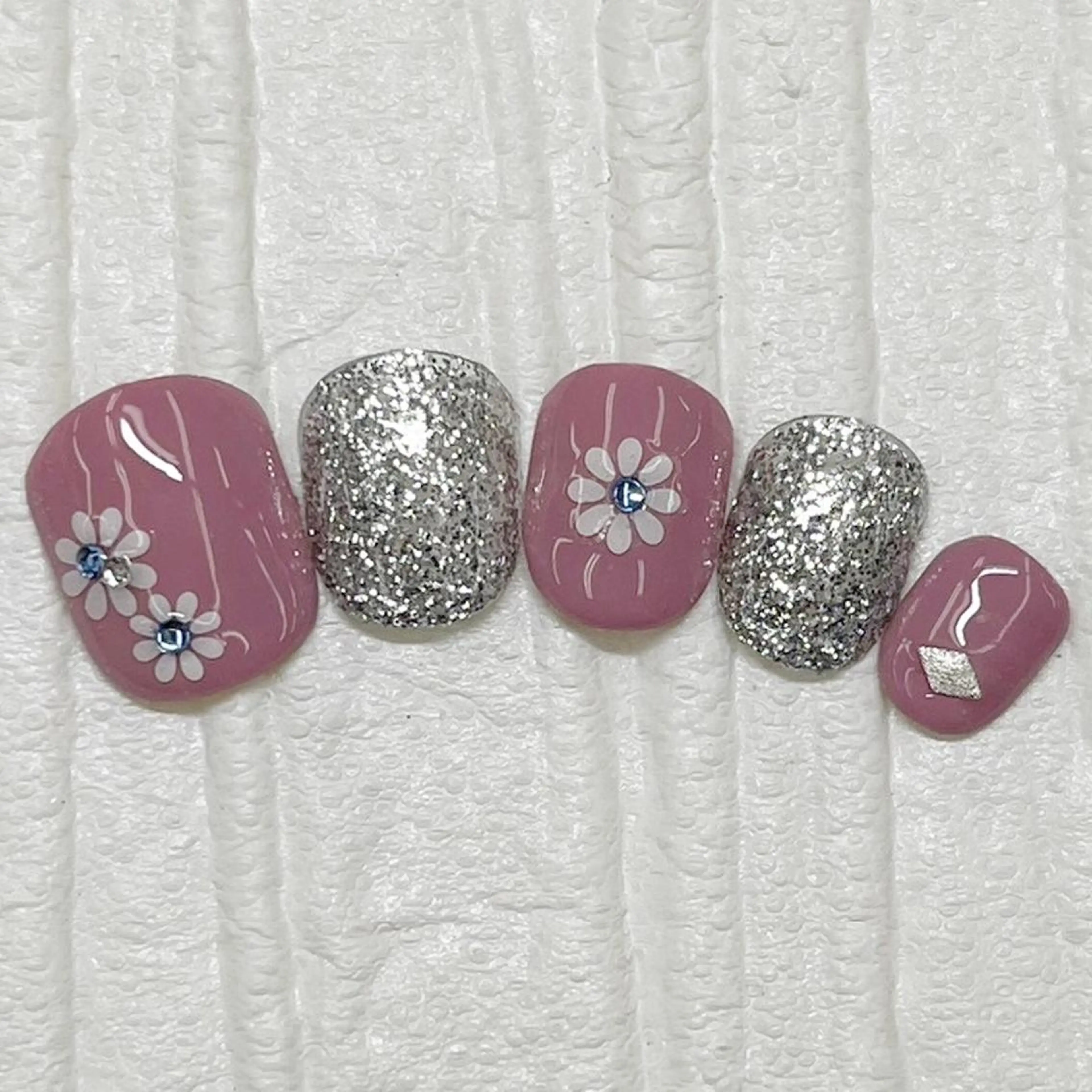 ネイル Nail salon Honey Beeのネイルデザイン