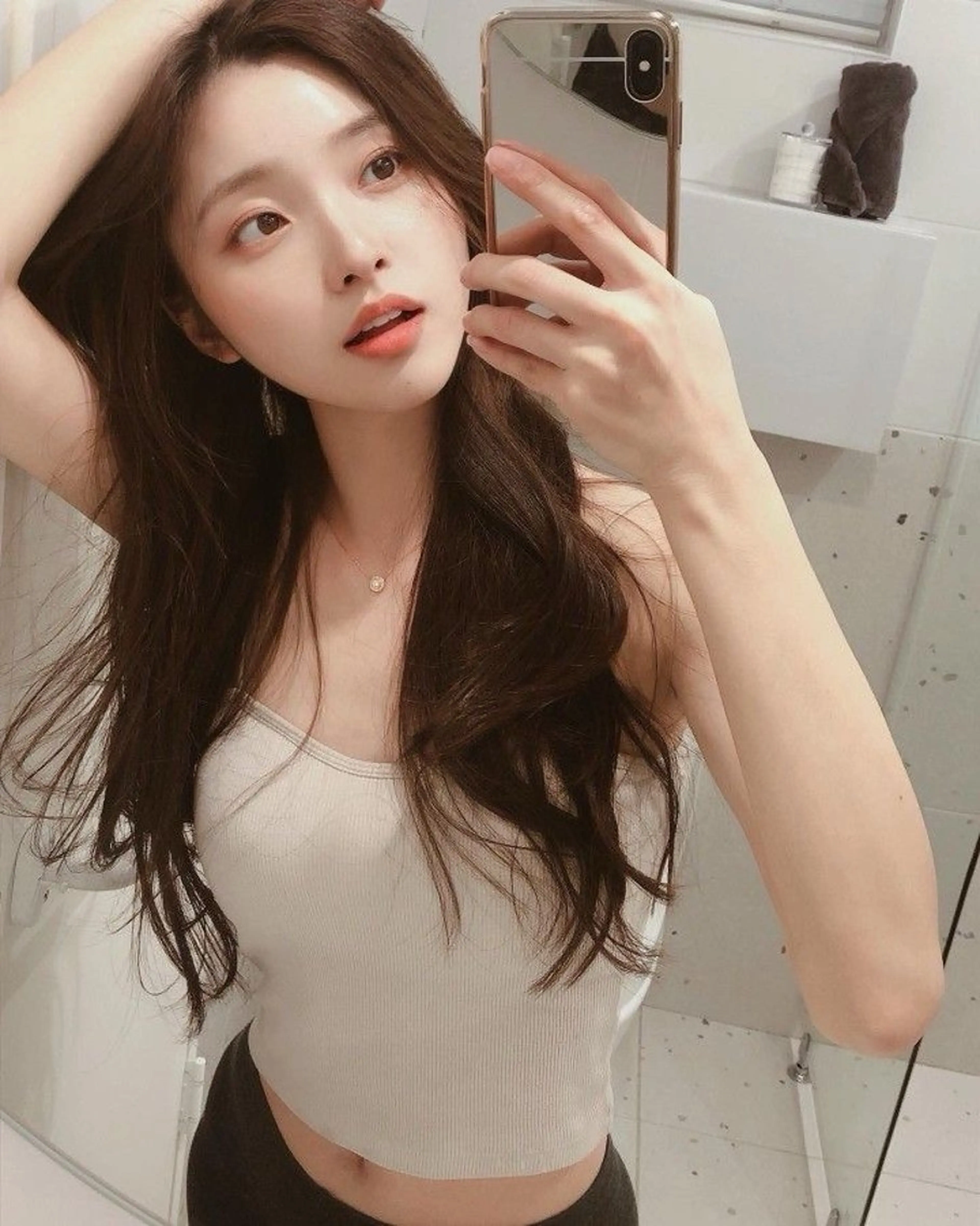 ロング カラー カット ヘアカラー トリートメント 莉乃/縮毛矯正/髪質 改善/艶カラーのヘアスタイル