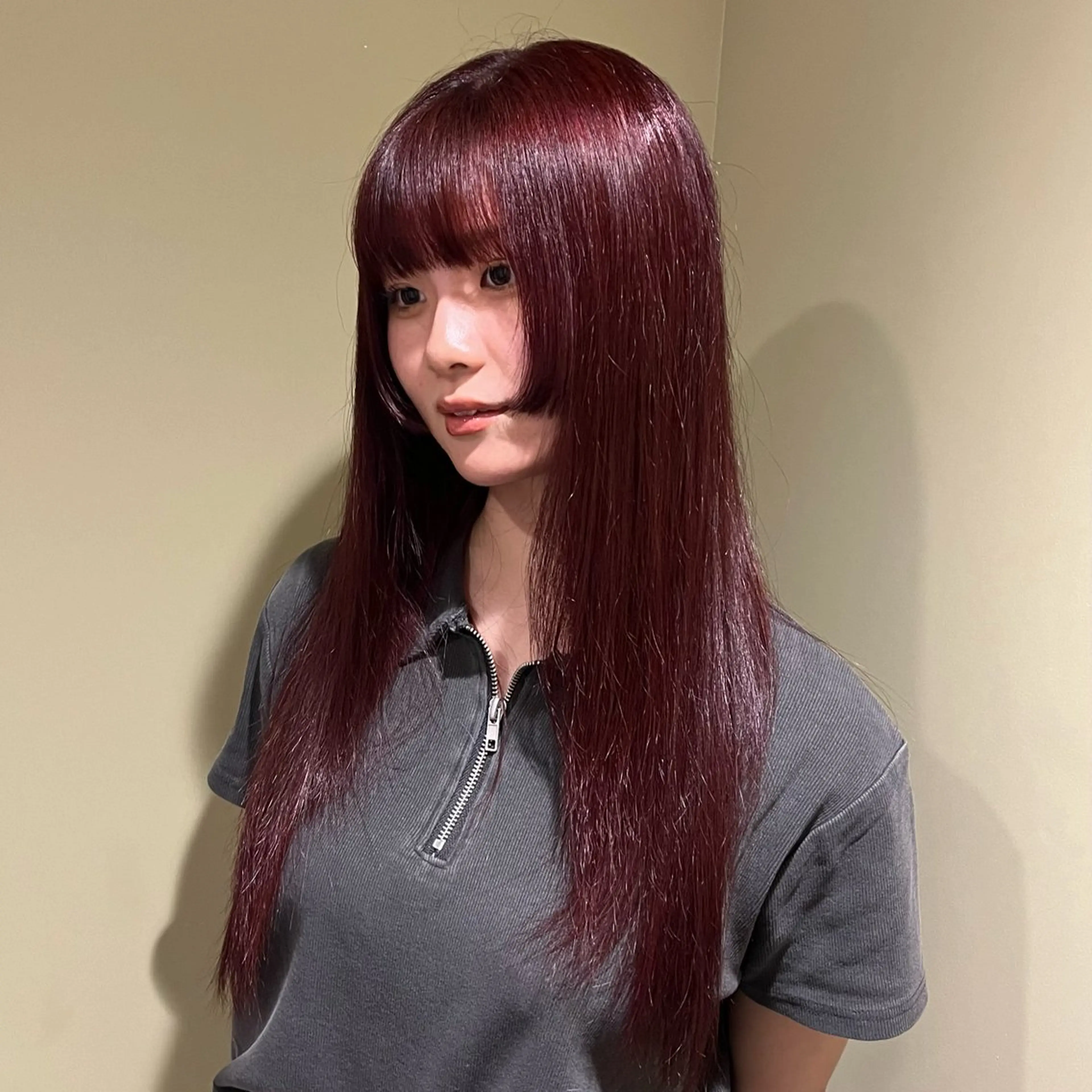 ロング カラー レッドカラー 🐰カラーモデル🐰 mihoのヘアスタイル