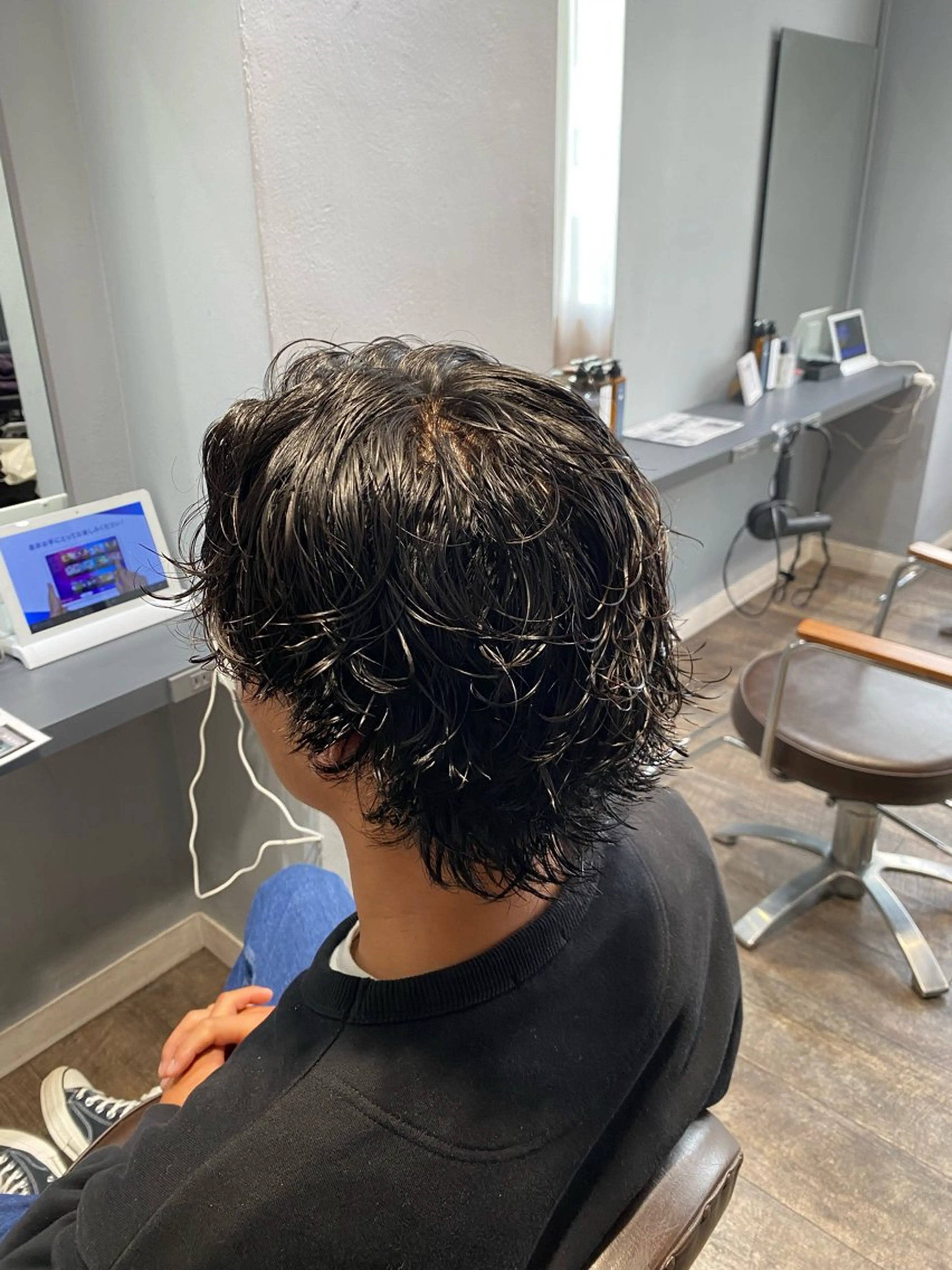 ミディアム パーマ メンズ カット パーマ 江﨑 翔のヘアスタイル