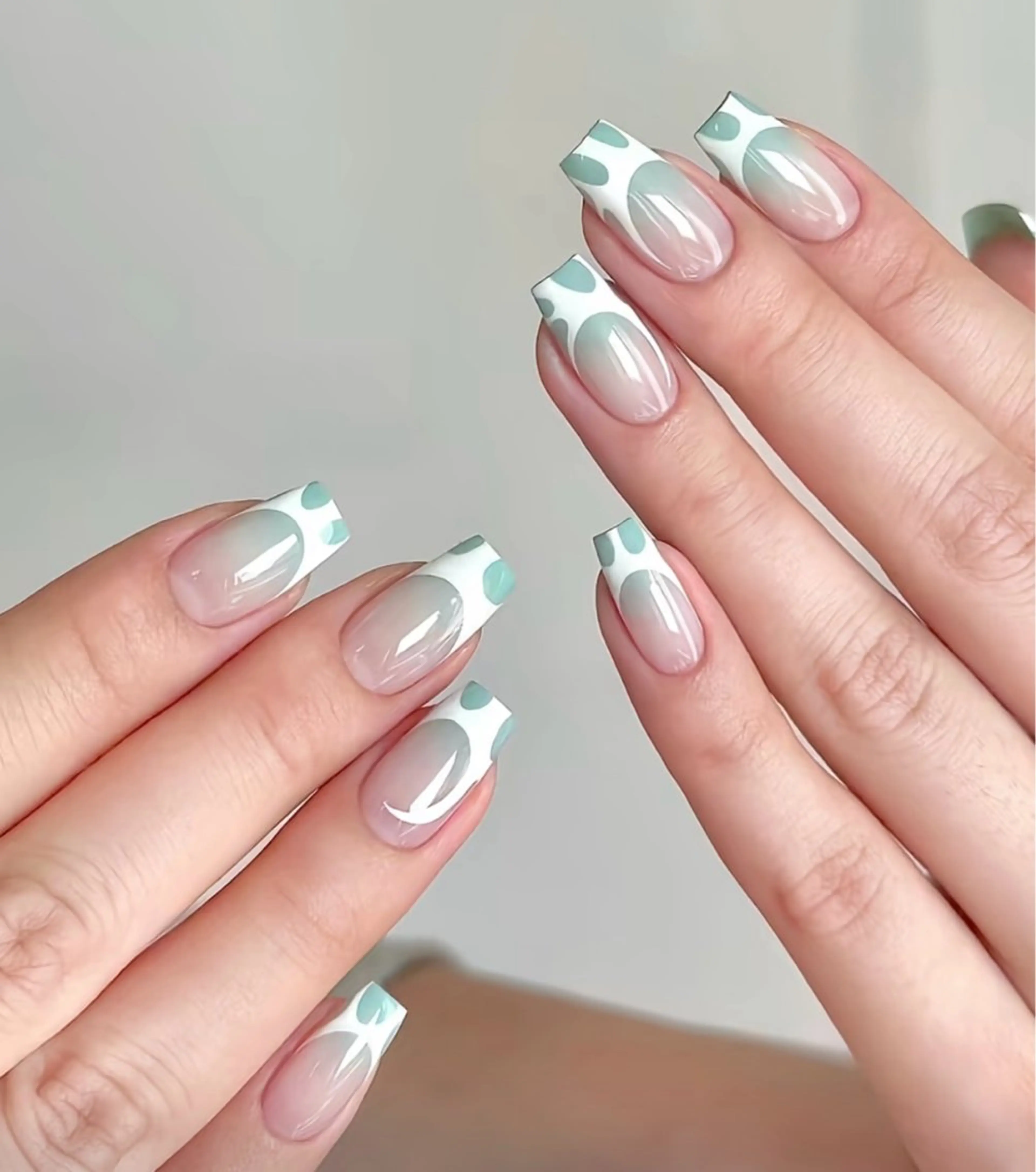 ネイル フットネイル ジェルネイル マグネットネイル 持ち込み ワンカラーネイル ANA 168 池袋のネイルデザイン