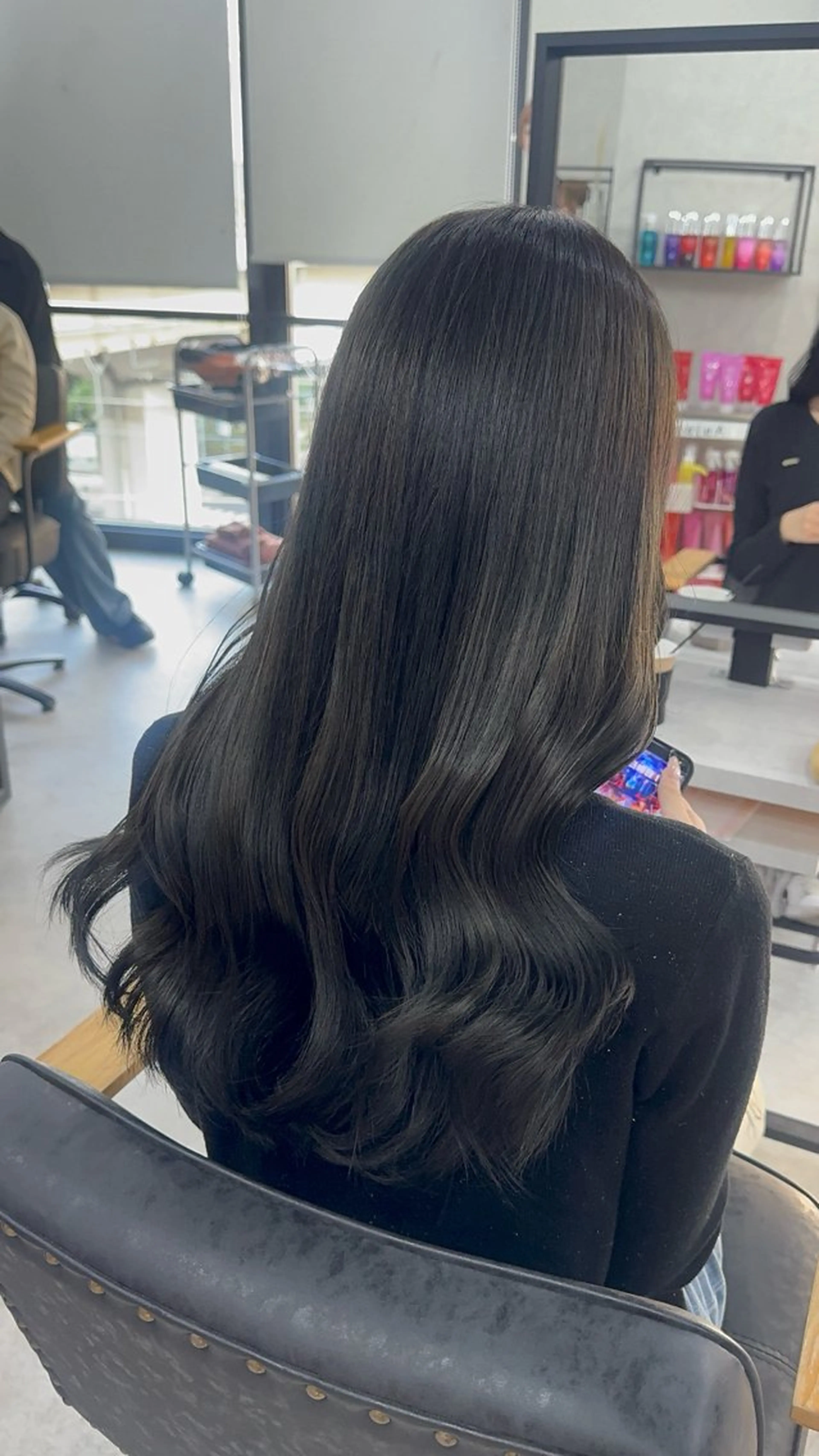 ロング カラー アッシュ アッシュブラウン ベージュカラー 黒髪 ブリーチ カット ヘアカラー トリートメント 赤み無し柔らかカラー 【梅田】madokaのヘアスタイル