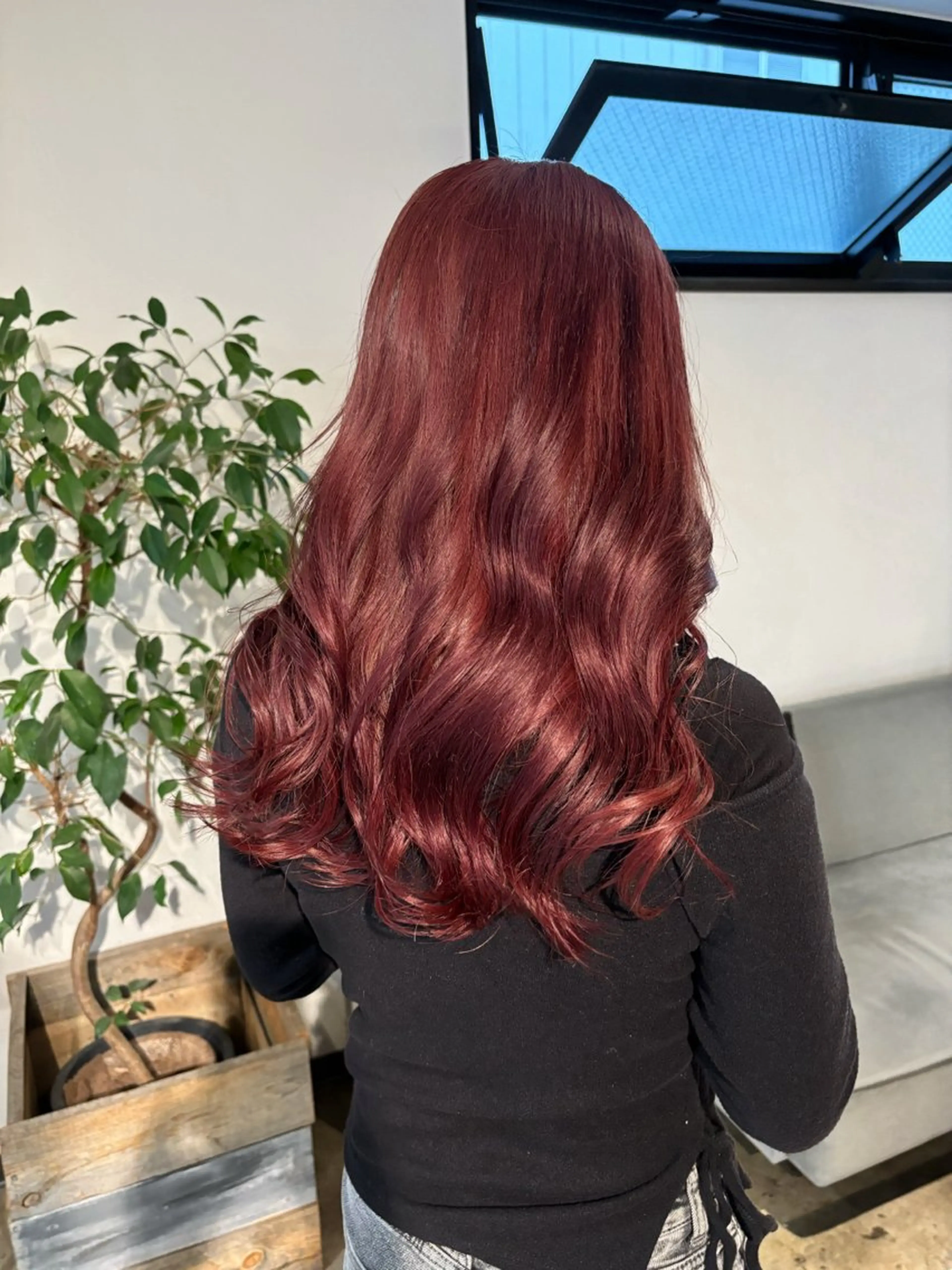 ロング カラー ボルドーカラー ピンクカラー レッドカラー ヘアカラー 暖色カラー🍒 ケアブリーチ/akiのヘアスタイル