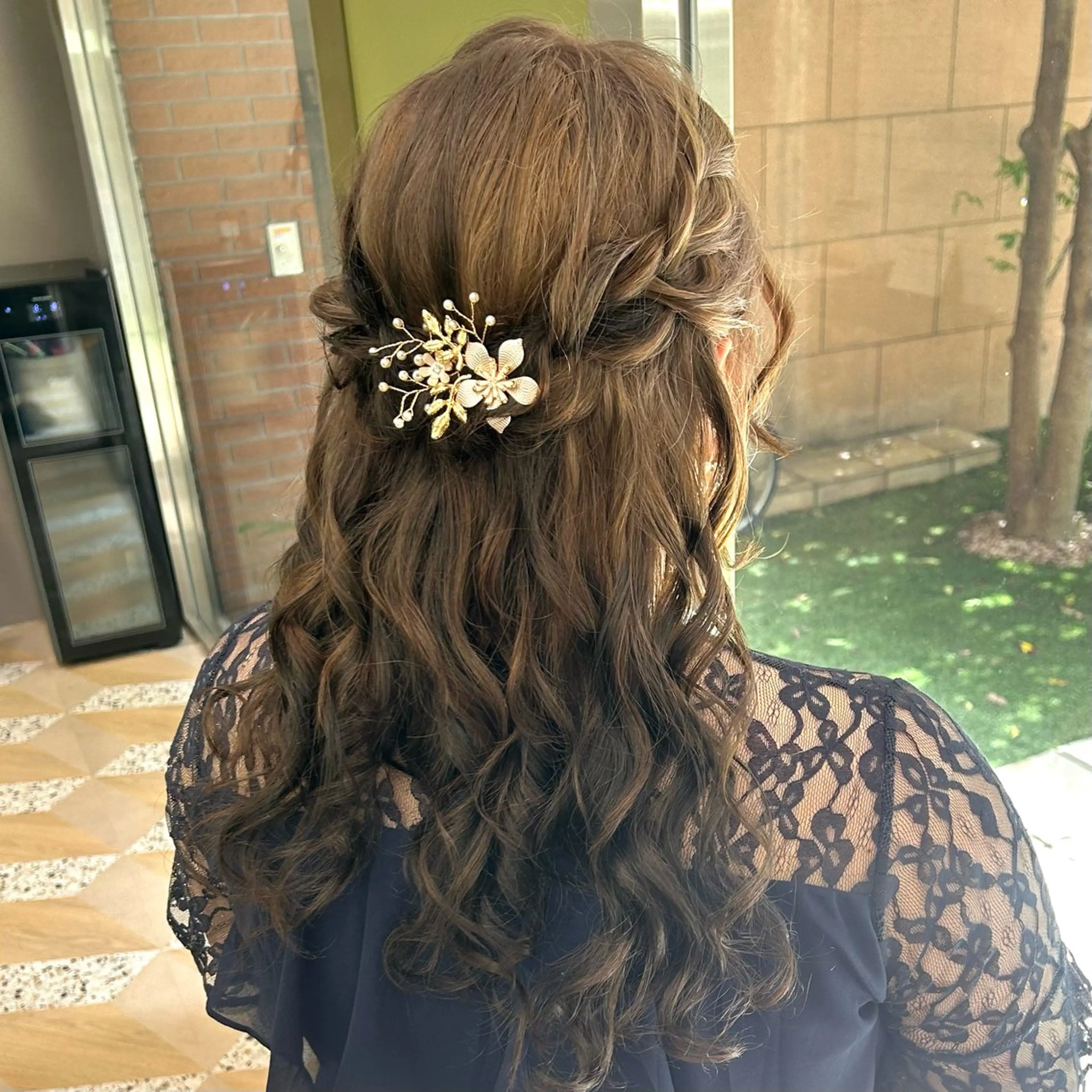 ロング ヘアアレンジ 結婚式・ブライダル くびれヘア 顔周りカット 髪質改善 韓国風ヘア ヘアセット ブリーチなしベージュ /ヘアセット/ミユのヘアスタイル