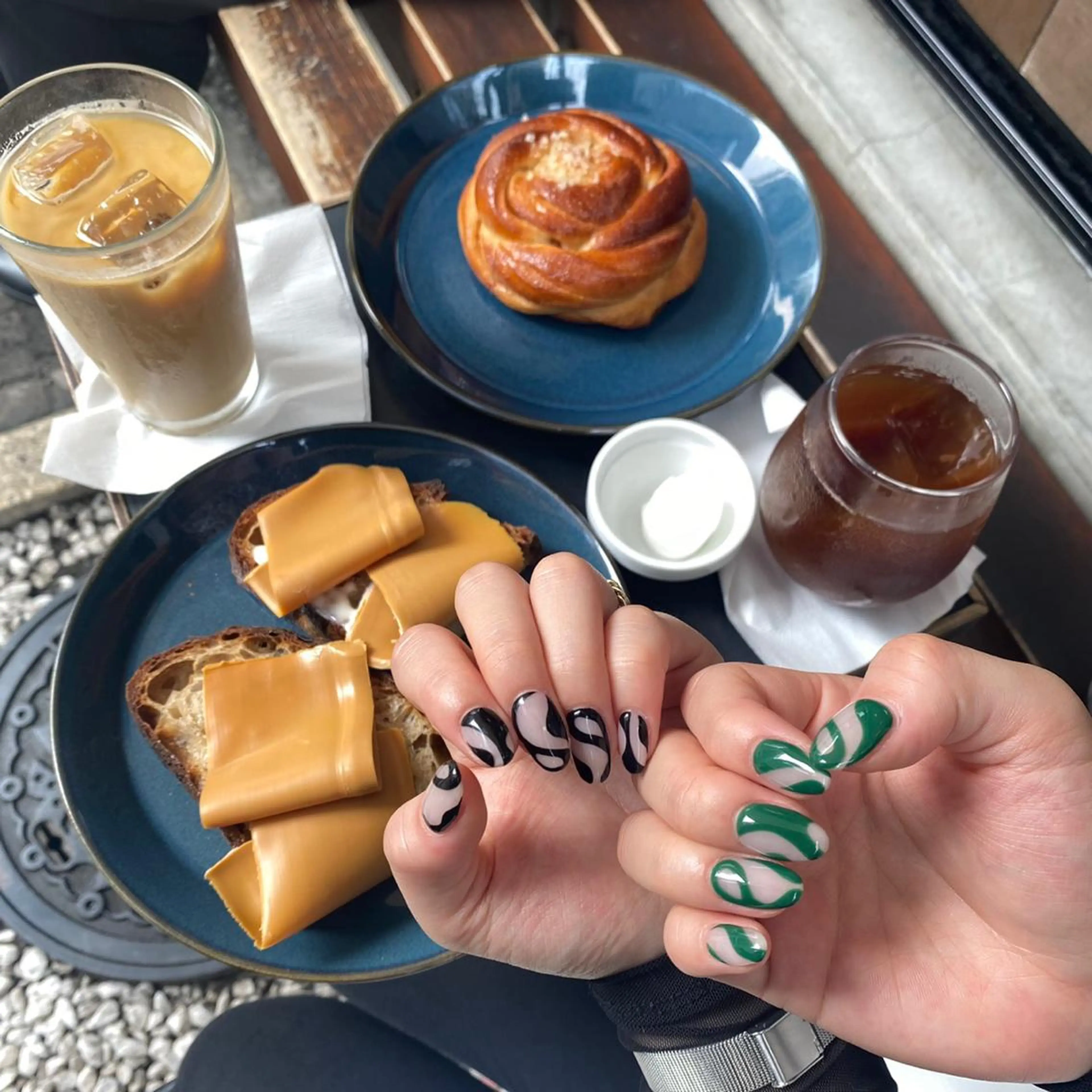 ネイル 持ち込み ニュアンスネイル Charme. NOBUKOのネイルデザイン