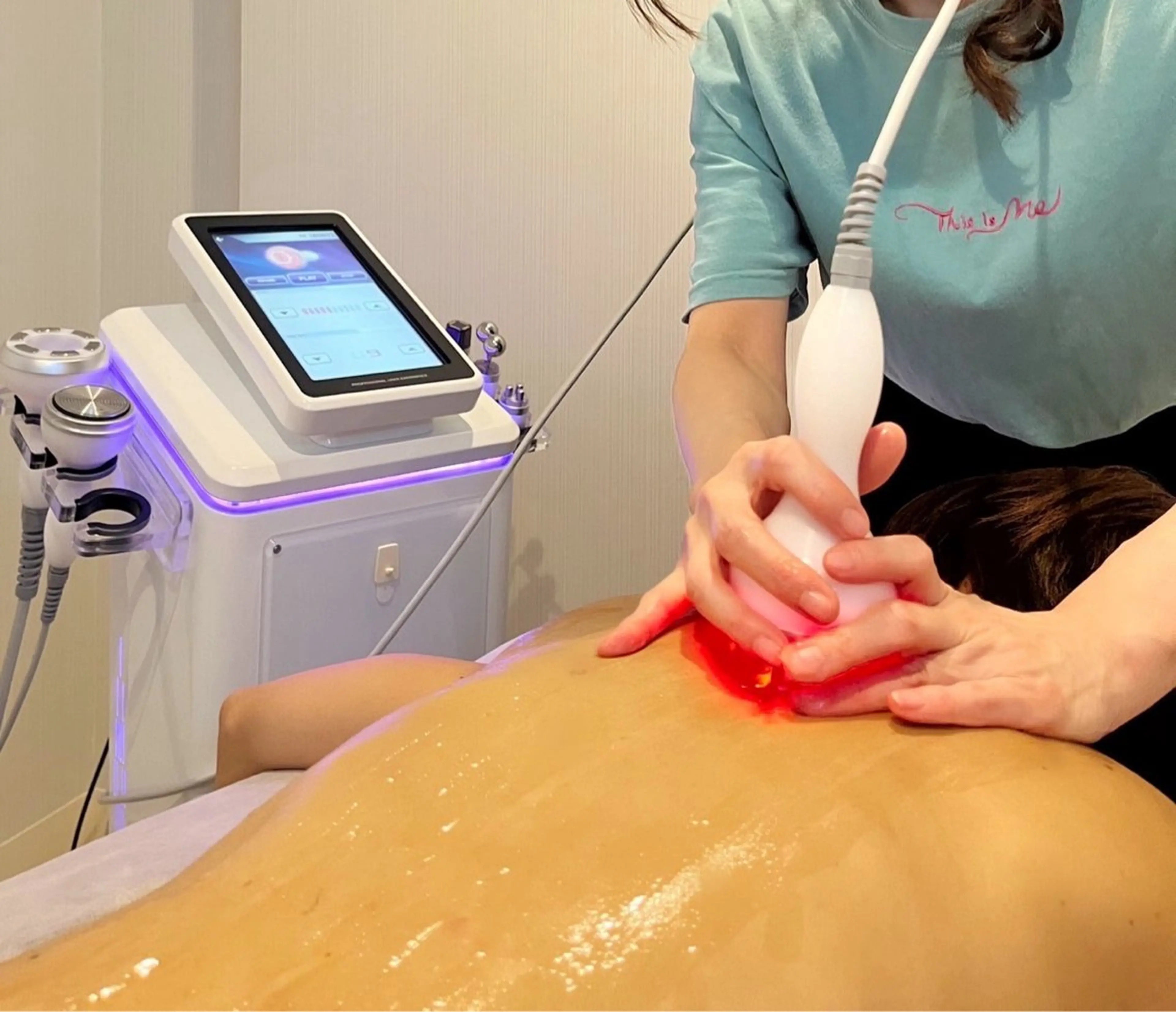 小顔・リフトアップ/ 奈緒美のエステ・リラクイメージ