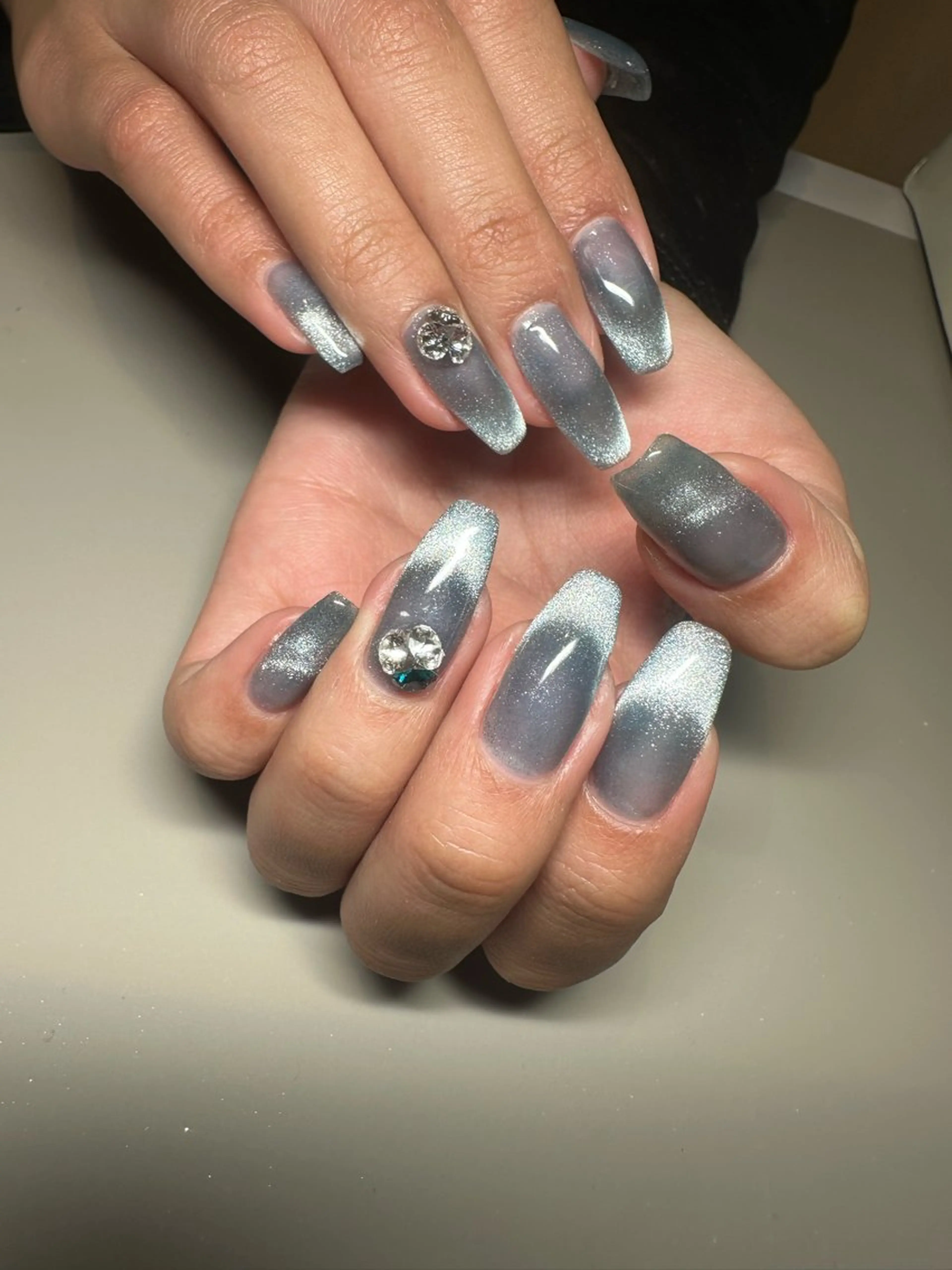 ネイル クレセントアイ MIUのネイルデザイン