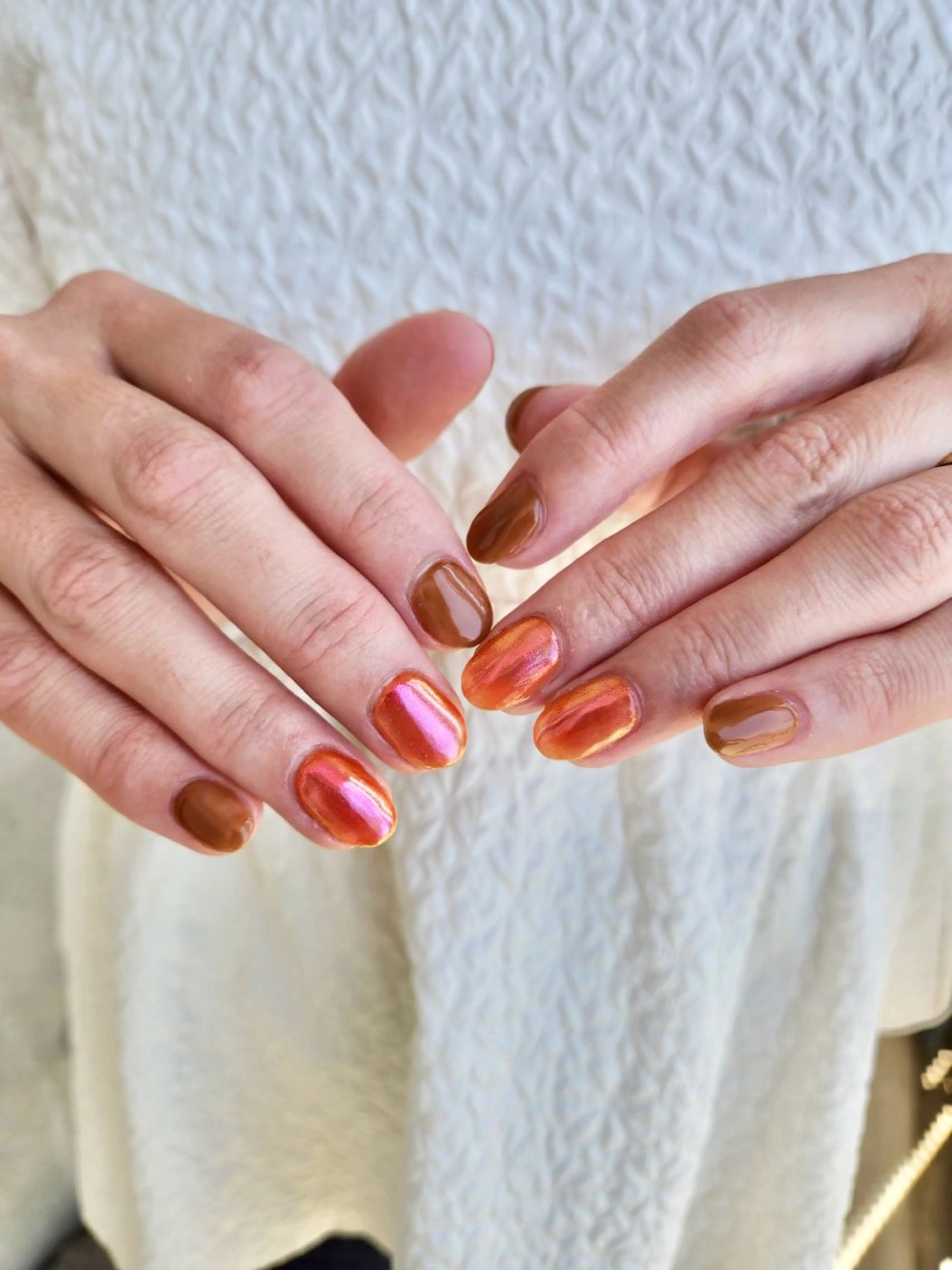 ネイル オーロラネイル オレンジ ハンドネイル 苦楽園the she nailのネイルデザイン