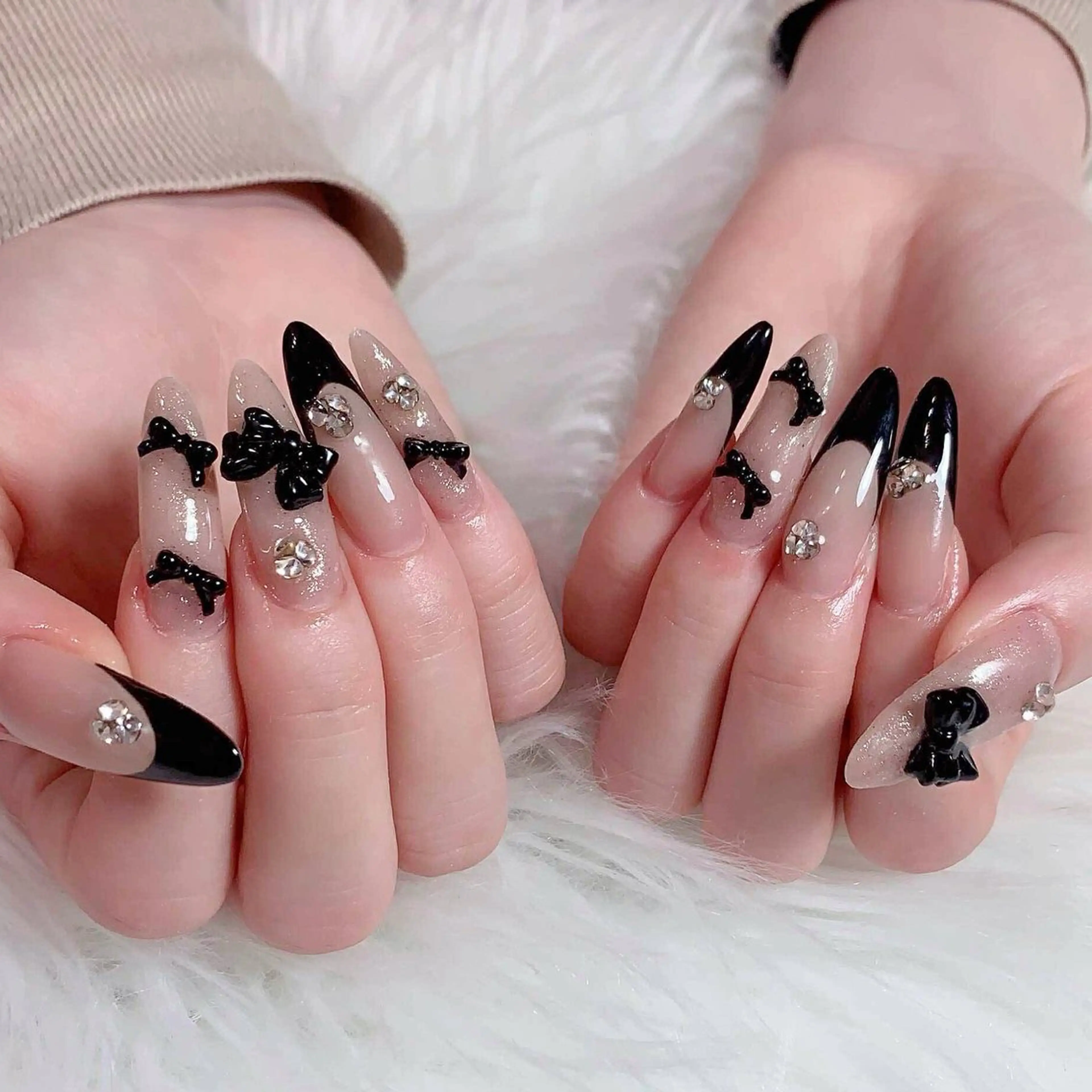 ネイル オーロラネイル クリアネイル 成人式 フラッシュネイル ジェルネイル ハンドネイル Amee Nail Salonのネイルデザイン