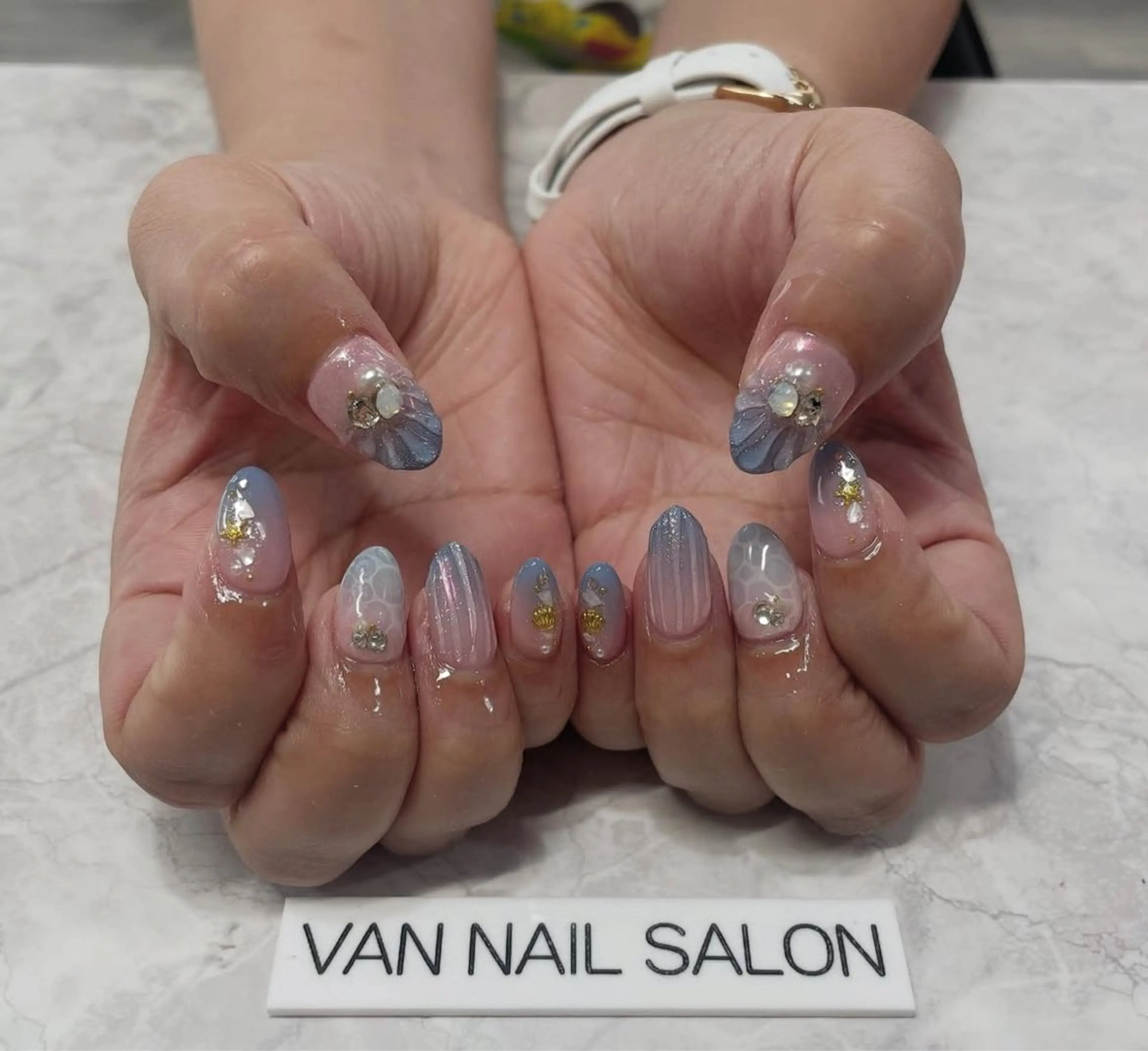 ネイル ハンドネイル Van Nail Salonのネイルデザイン