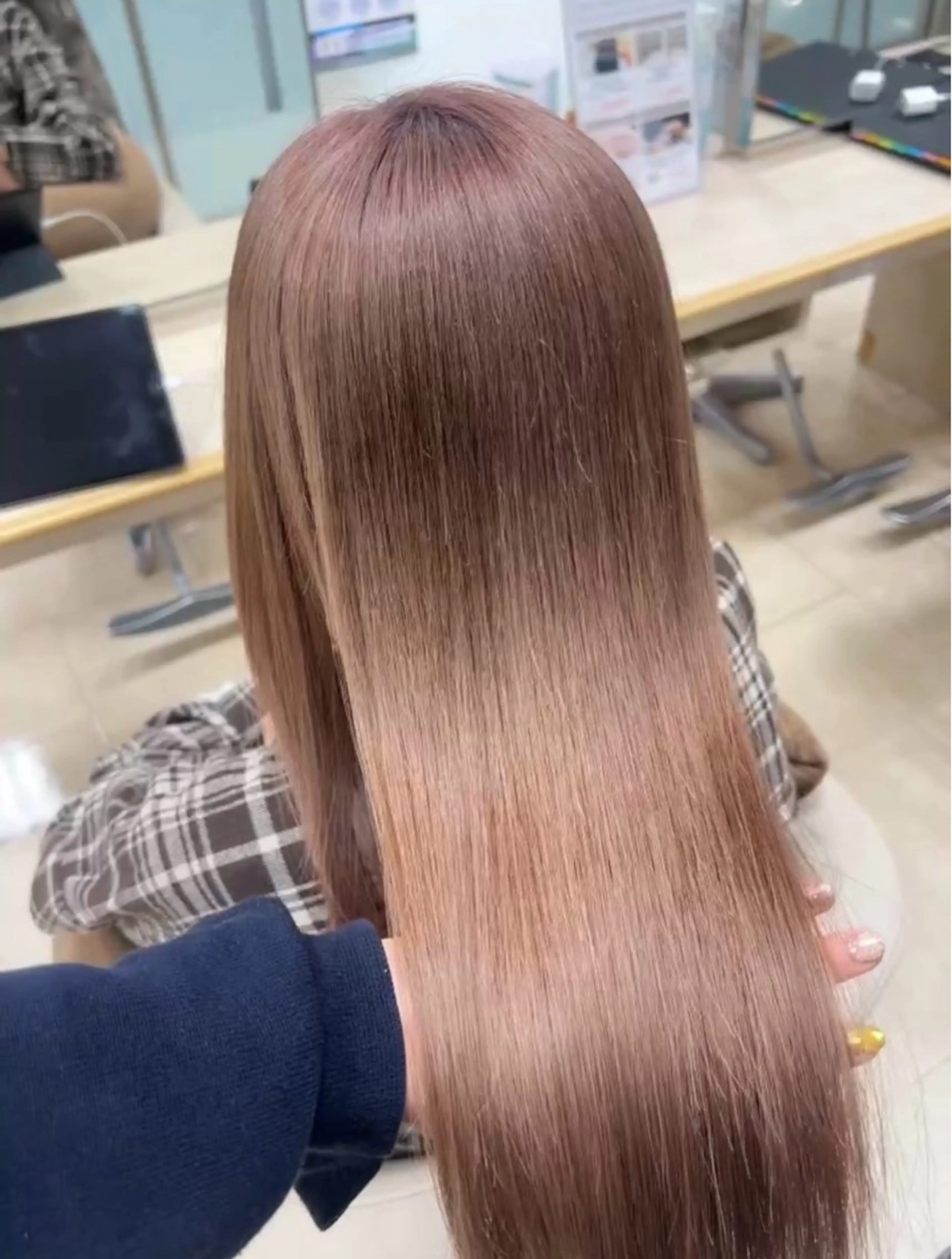 ロング ヘアカラー ツヤ感／似合わせ カラー🌿yuiのヘアスタイル