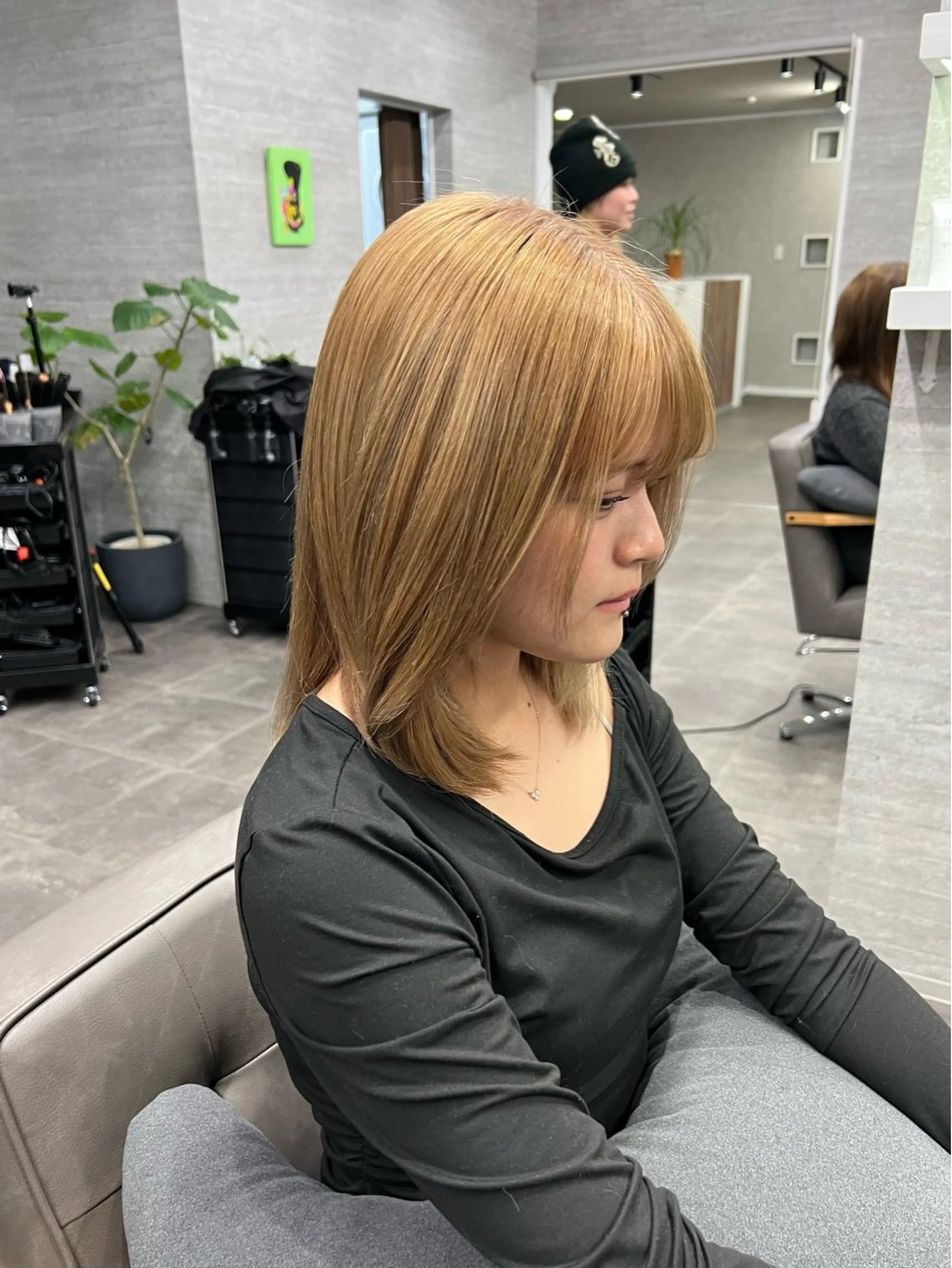 🌟〈2/18 18:00​〜​限定〉🌟ケアブリーチ＋オンカラー＋トリートメントの写真