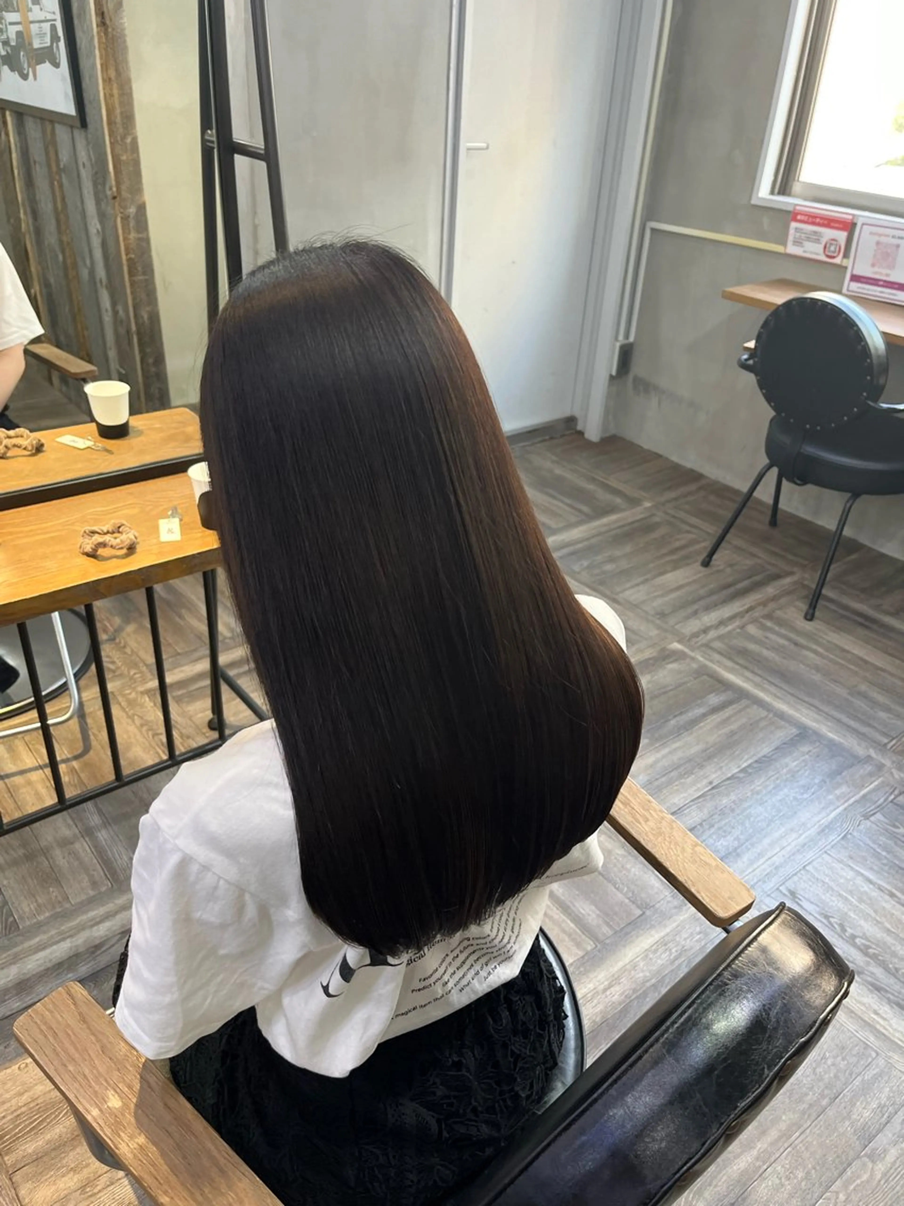 ロング 縮毛矯正 村本 優依のヘアスタイル