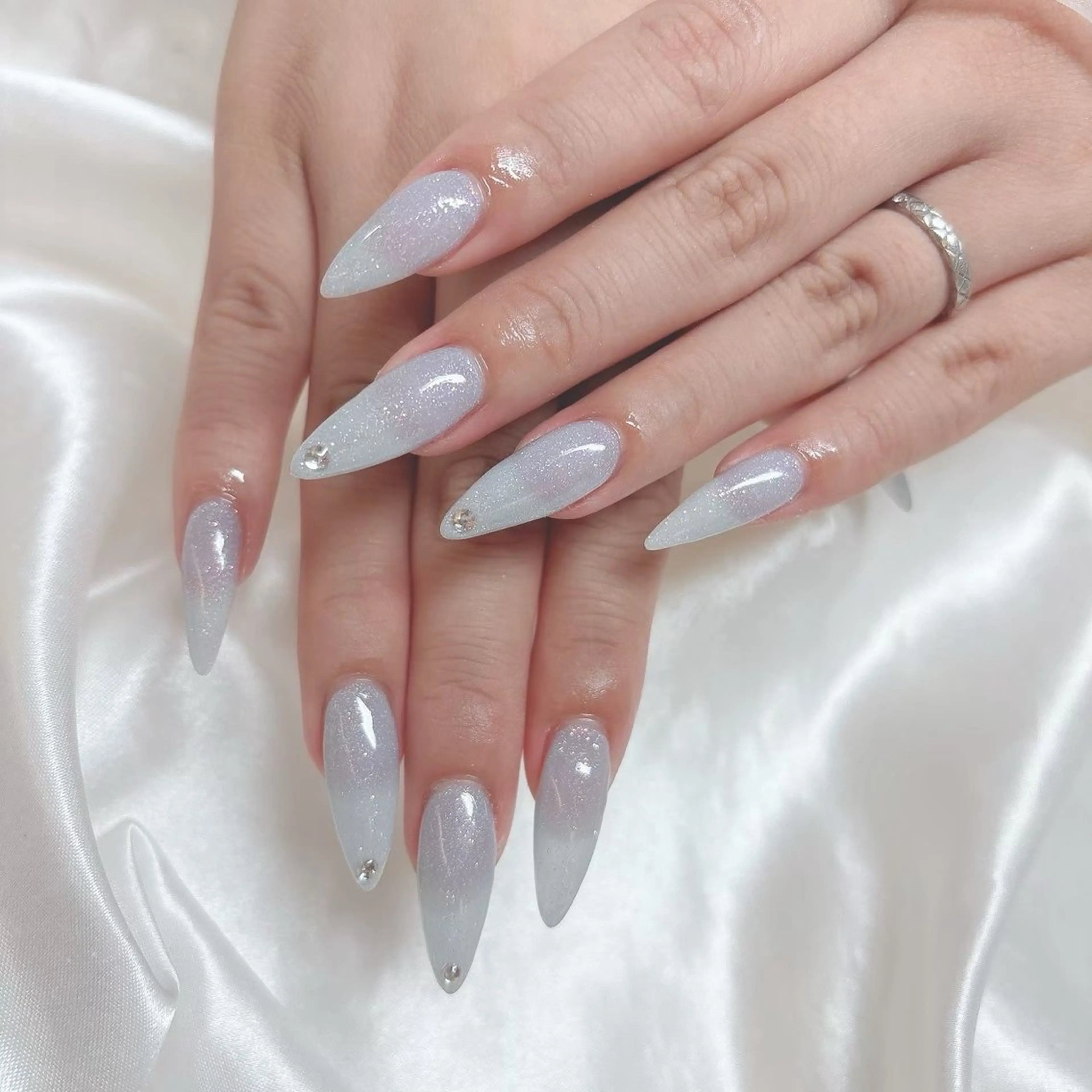 ネイル Raviy名古屋店所属・mana ネイル/アイのマツエク・マツパデザイン