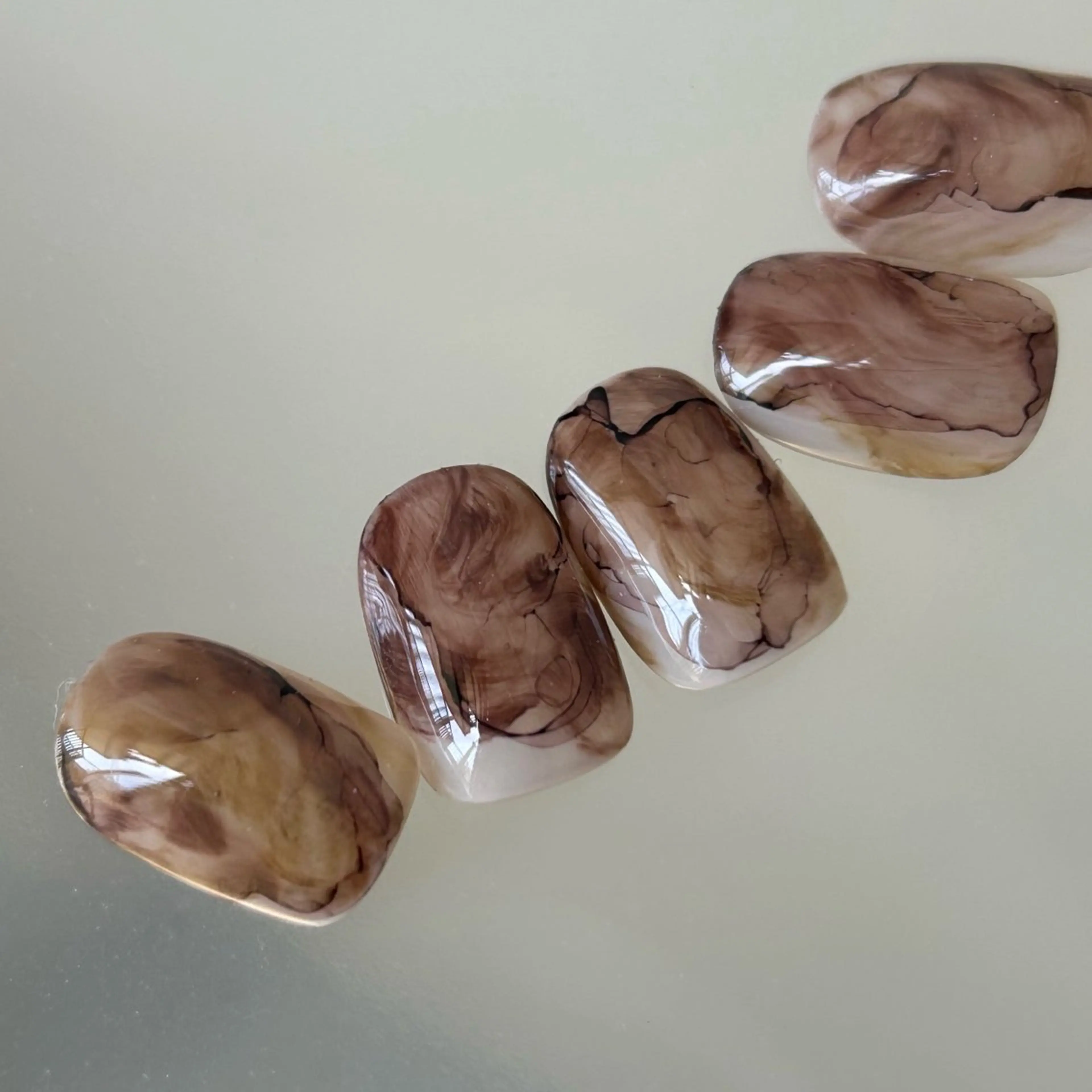 ネイル ayumi / Manonのネイルデザイン