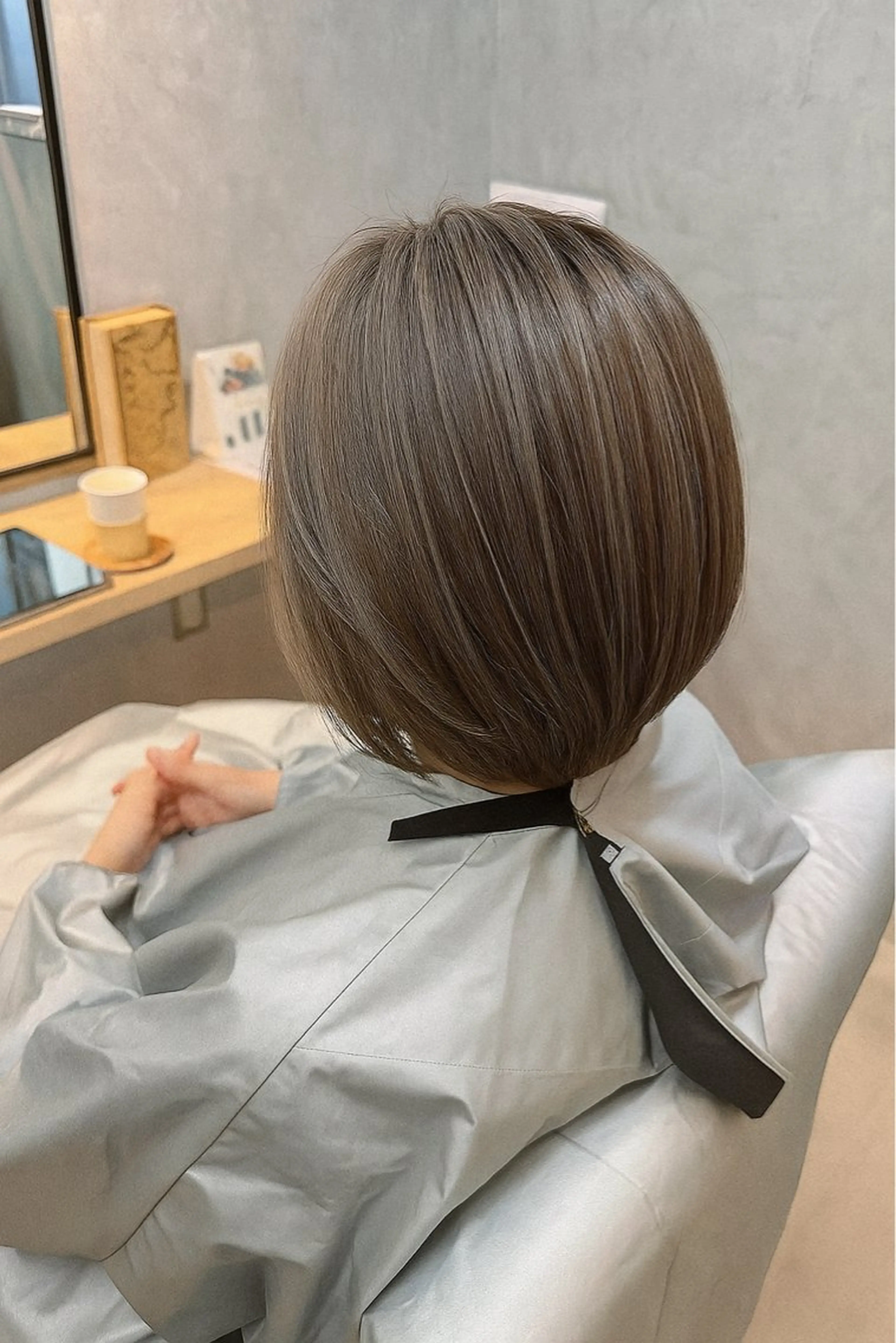 ミディアム ヘアカラー motoトップカラー リスト/ブリーチカラのヘアスタイル