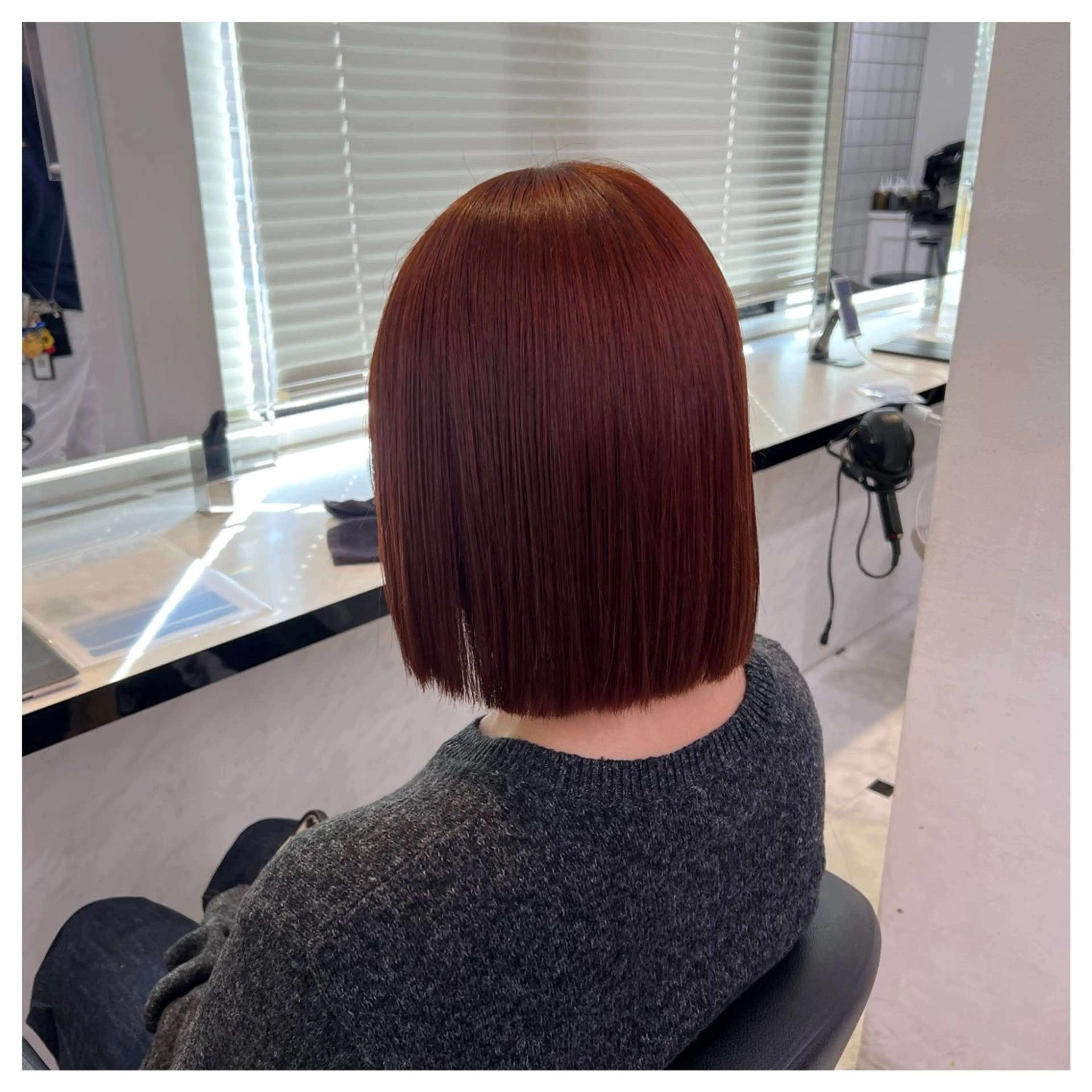 ミディアム カラー ブリーチ ダブルカラー ブリーチなしカラー 髪質改善 韓国風グレージュ 🤍たくみ🤍のヘアスタイル